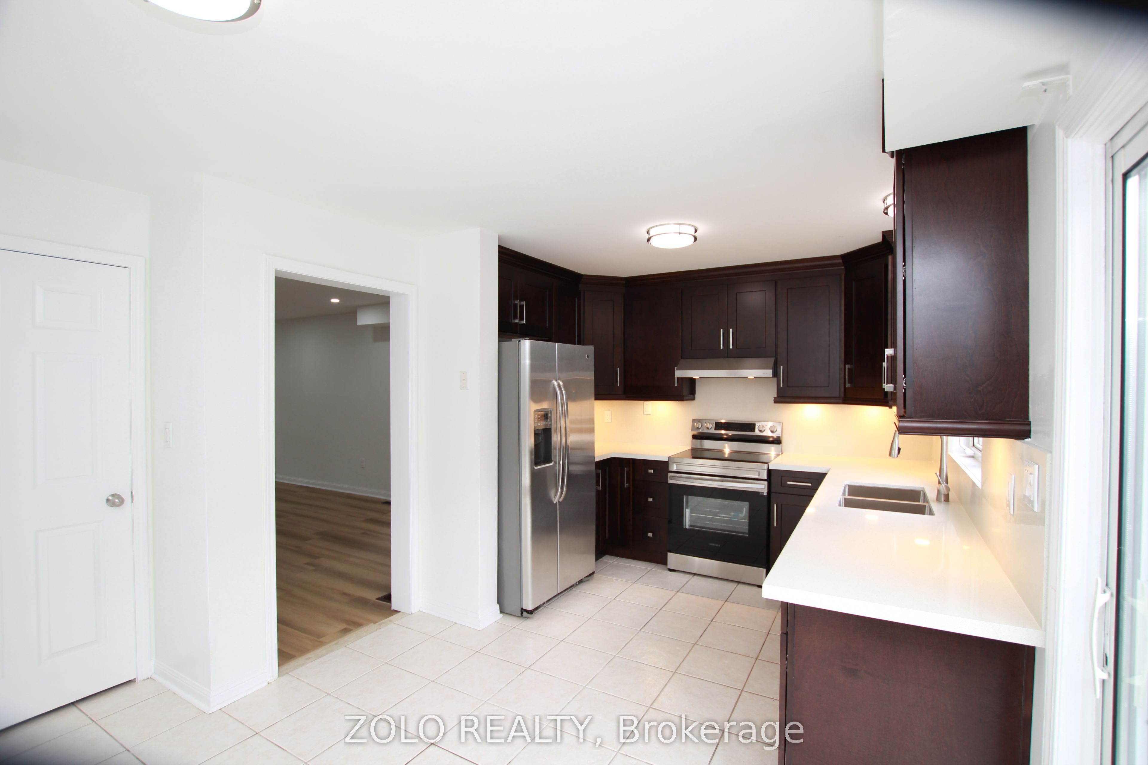 226 Equator Crescent N, Vaughan, ON L6A 2Y1 photo 2