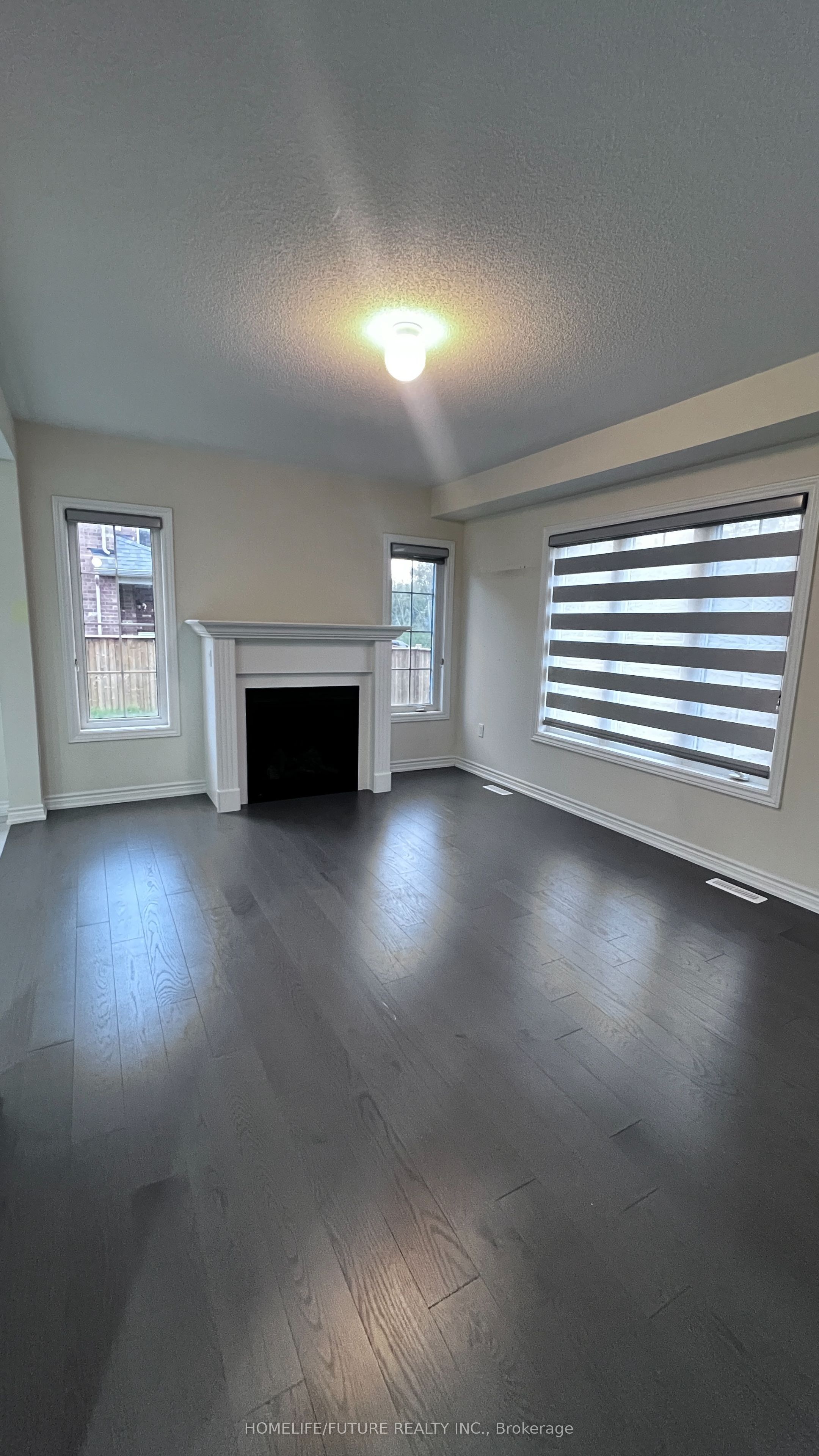 140 Cliff Thompson Court, Georgina, ON L0E 1R0 photo 2