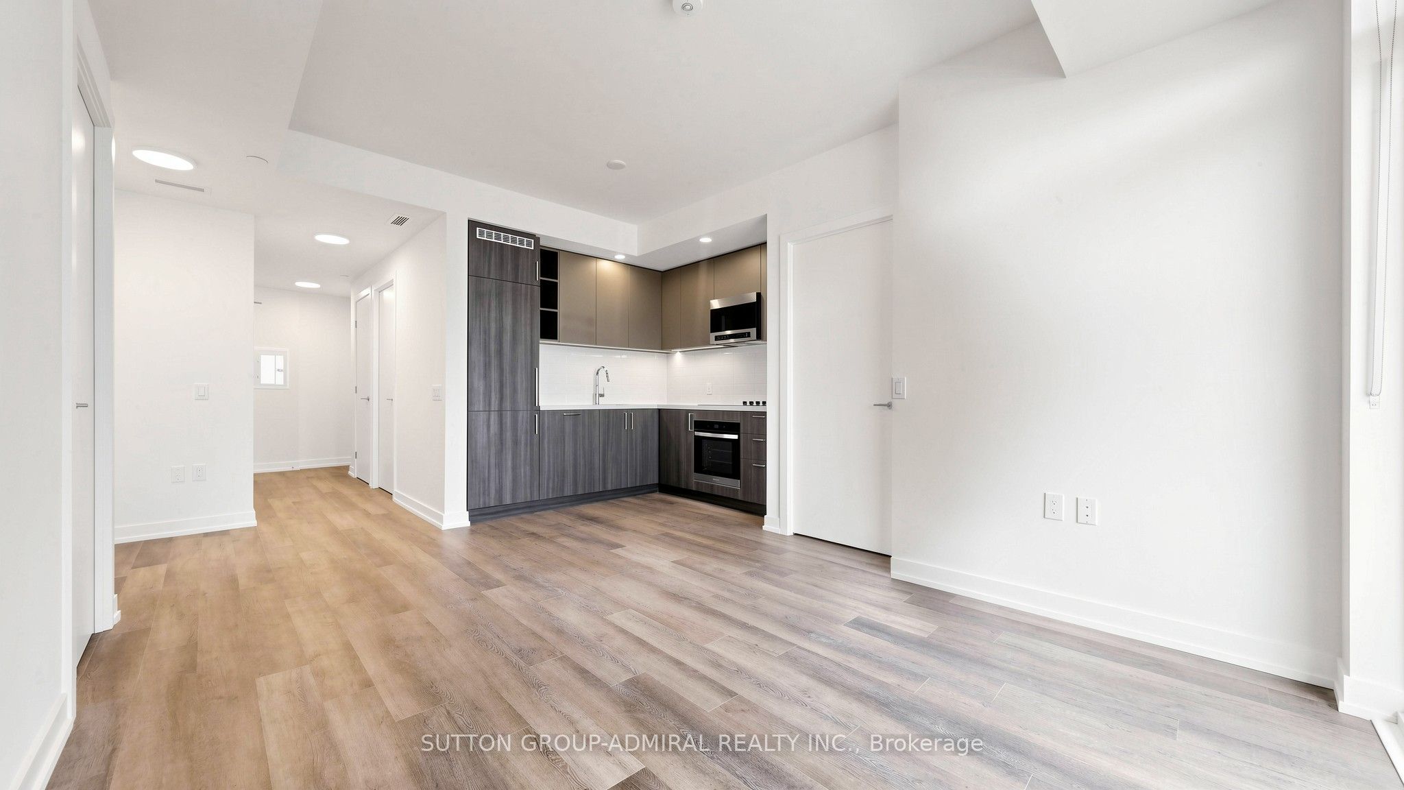 5 Meadowdale Road 1301, Vaughan, ON L4K 0C7 photo 3