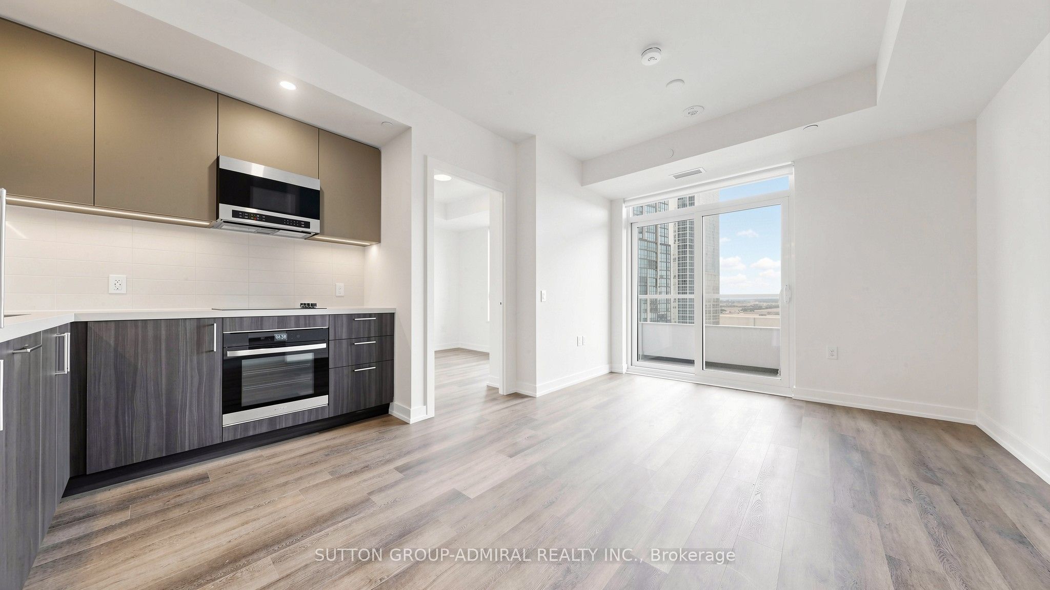 5 Meadowdale Road 1301, Vaughan, ON L4K 0C7 photo 4