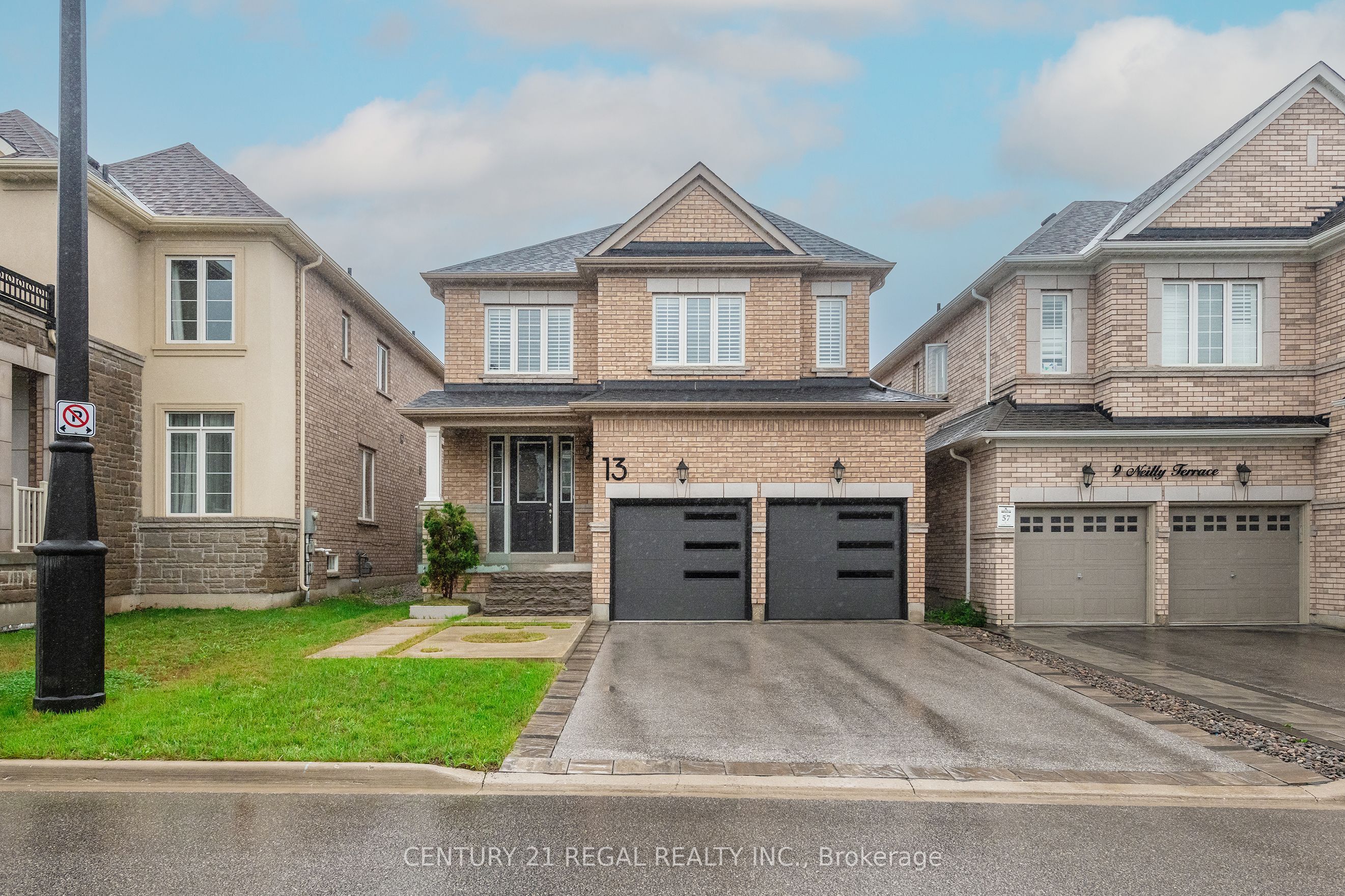 13 Neilly Terrace, Bradford West Gwillimbury, ON L3Z 4K9 photo 2