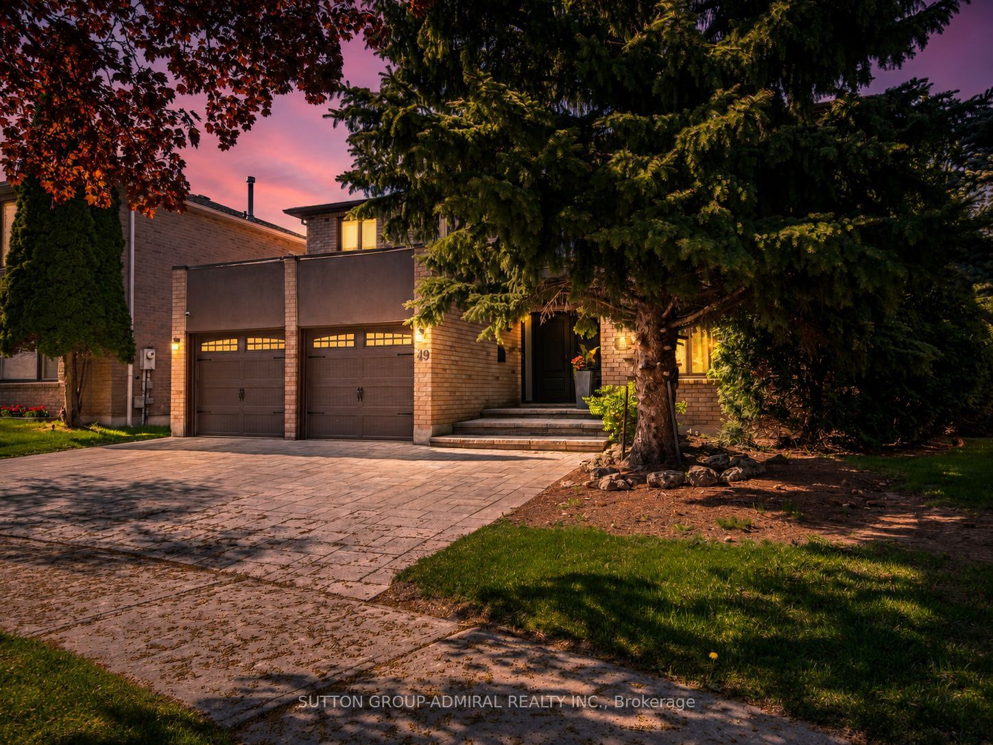 49 Miriam Crescent, Richmond Hill, ON L4B 2P8 photo 2
