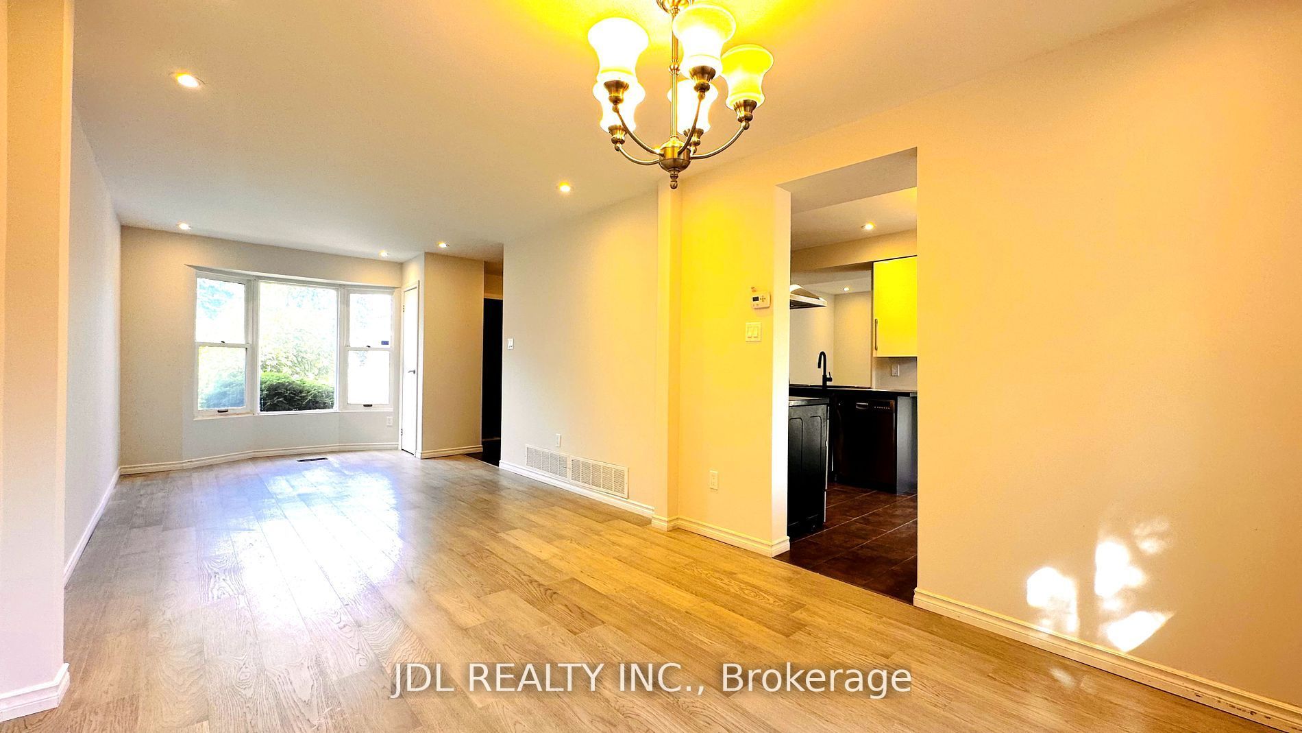 127 Huntington Park Drive, Markham, ON L3T 7C8 photo 5
