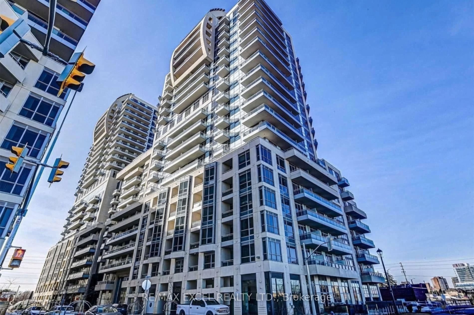 9201 Yonge Street 2304, Richmond Hill, ON L4C 1H9 photo 2