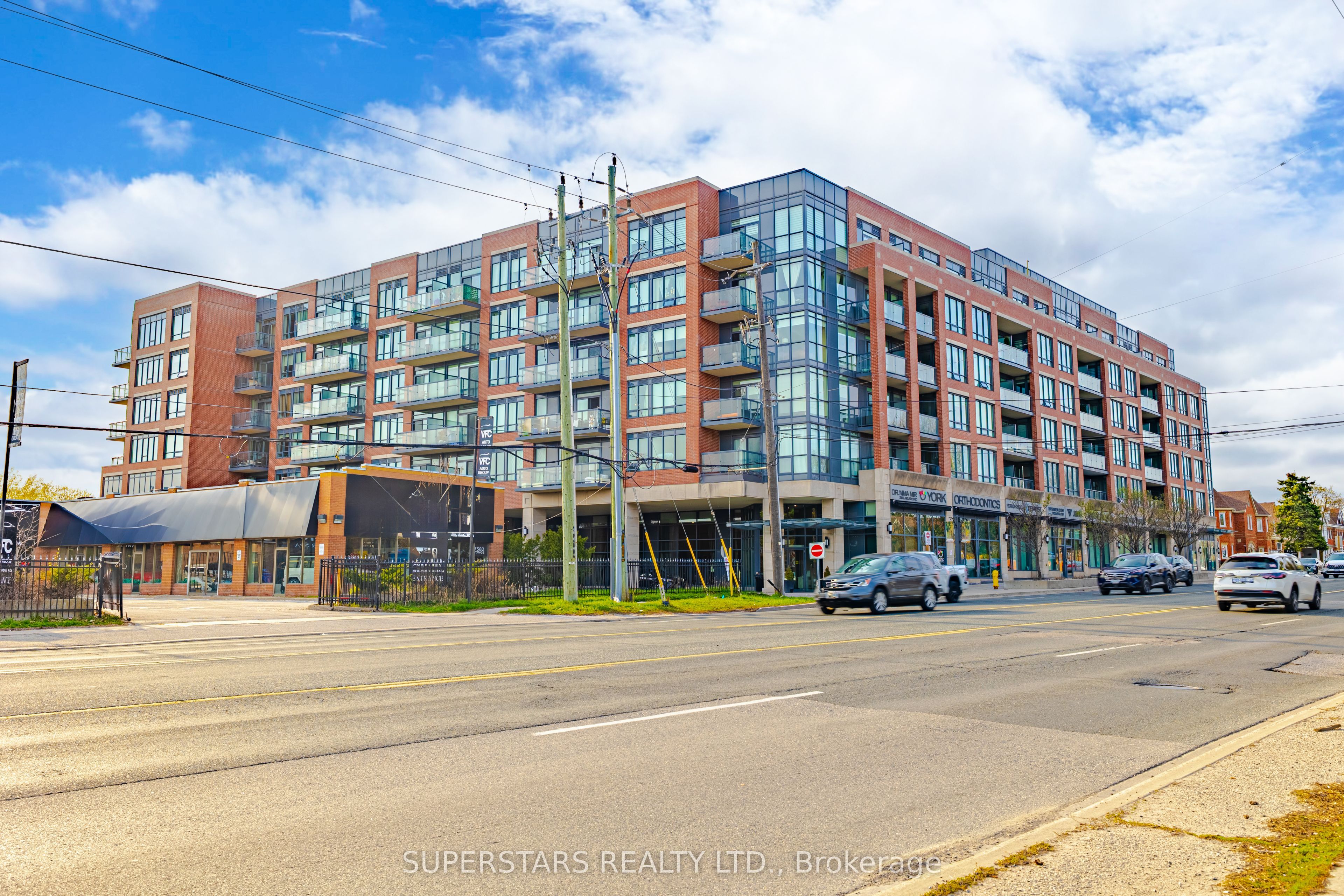 7608 Yonge Street 318, Vaughan, ON L4J 0J5
