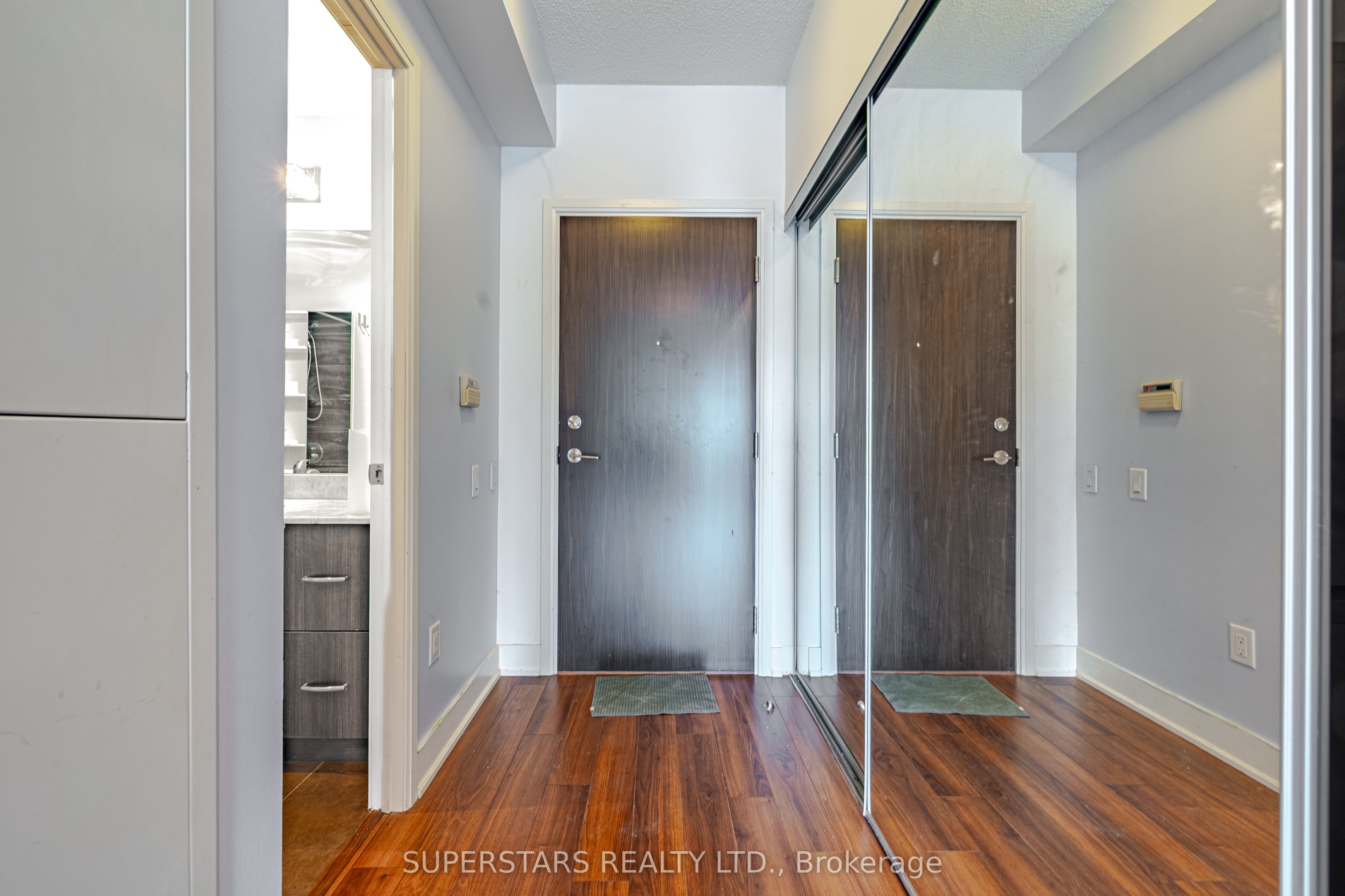 7608 Yonge Street 318, Vaughan, ON L4J 0J5 photo 3