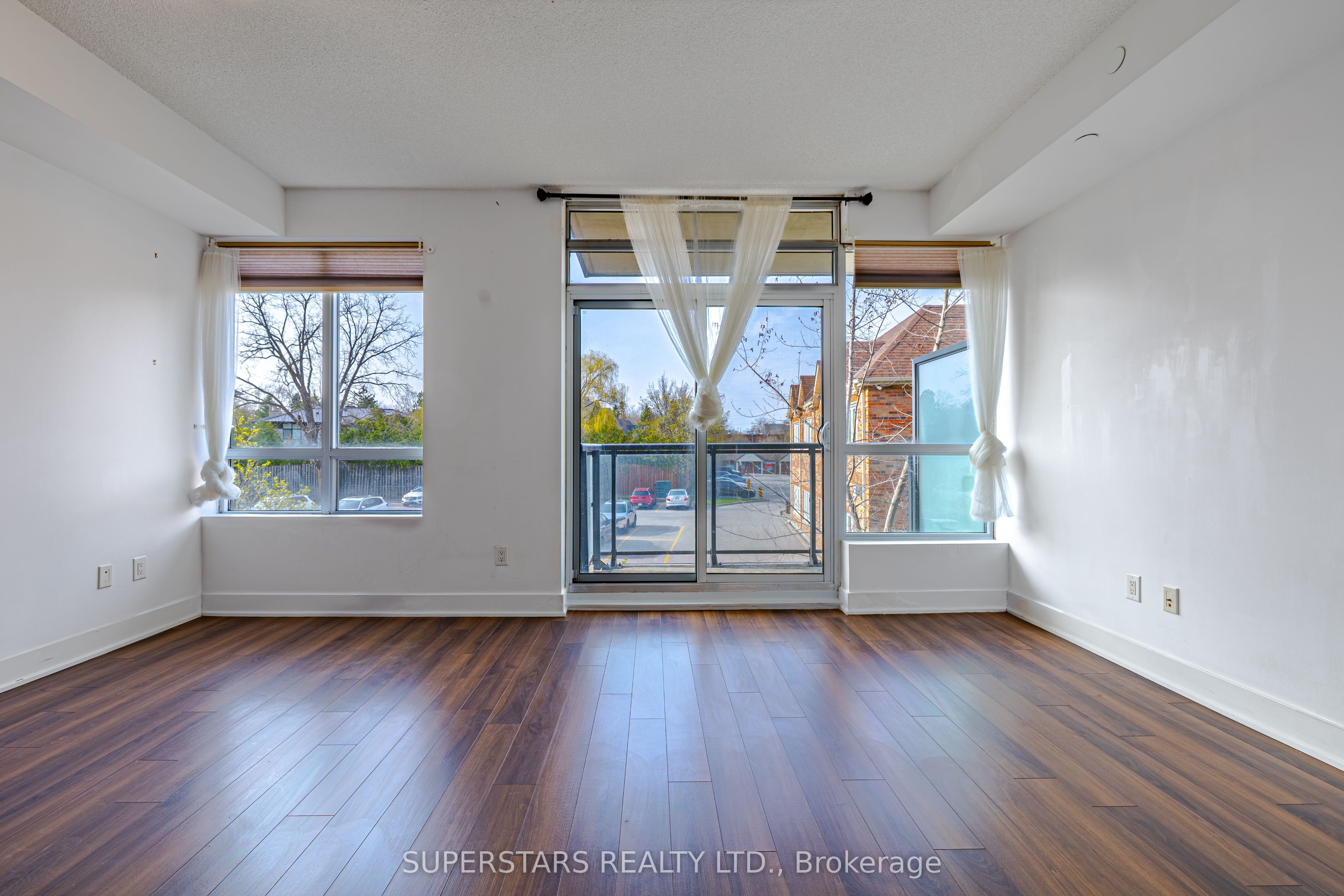 7608 Yonge Street 318, Vaughan, ON L4J 0J5 photo 4