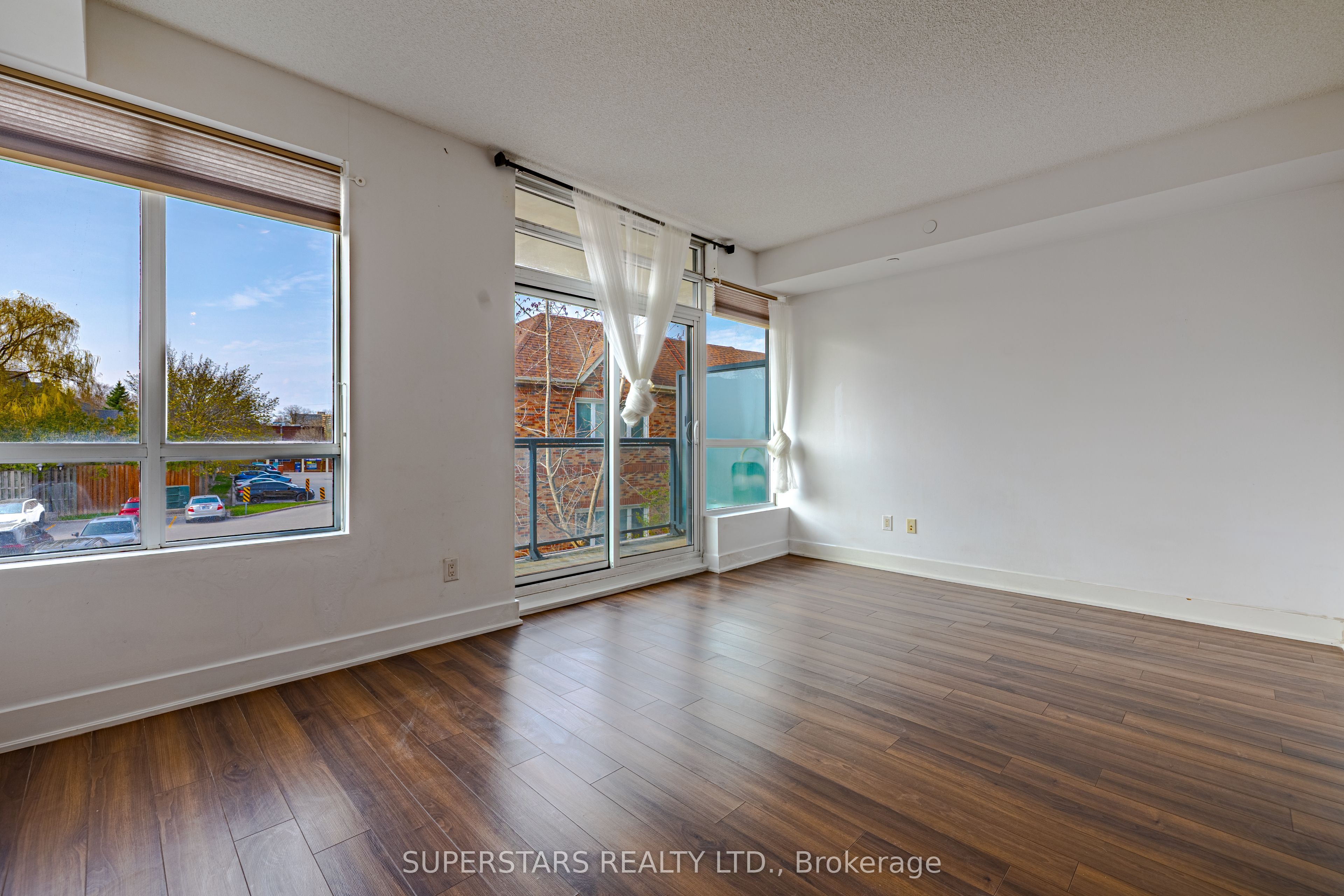 7608 Yonge Street 318, Vaughan, ON L4J 0J5 photo 5