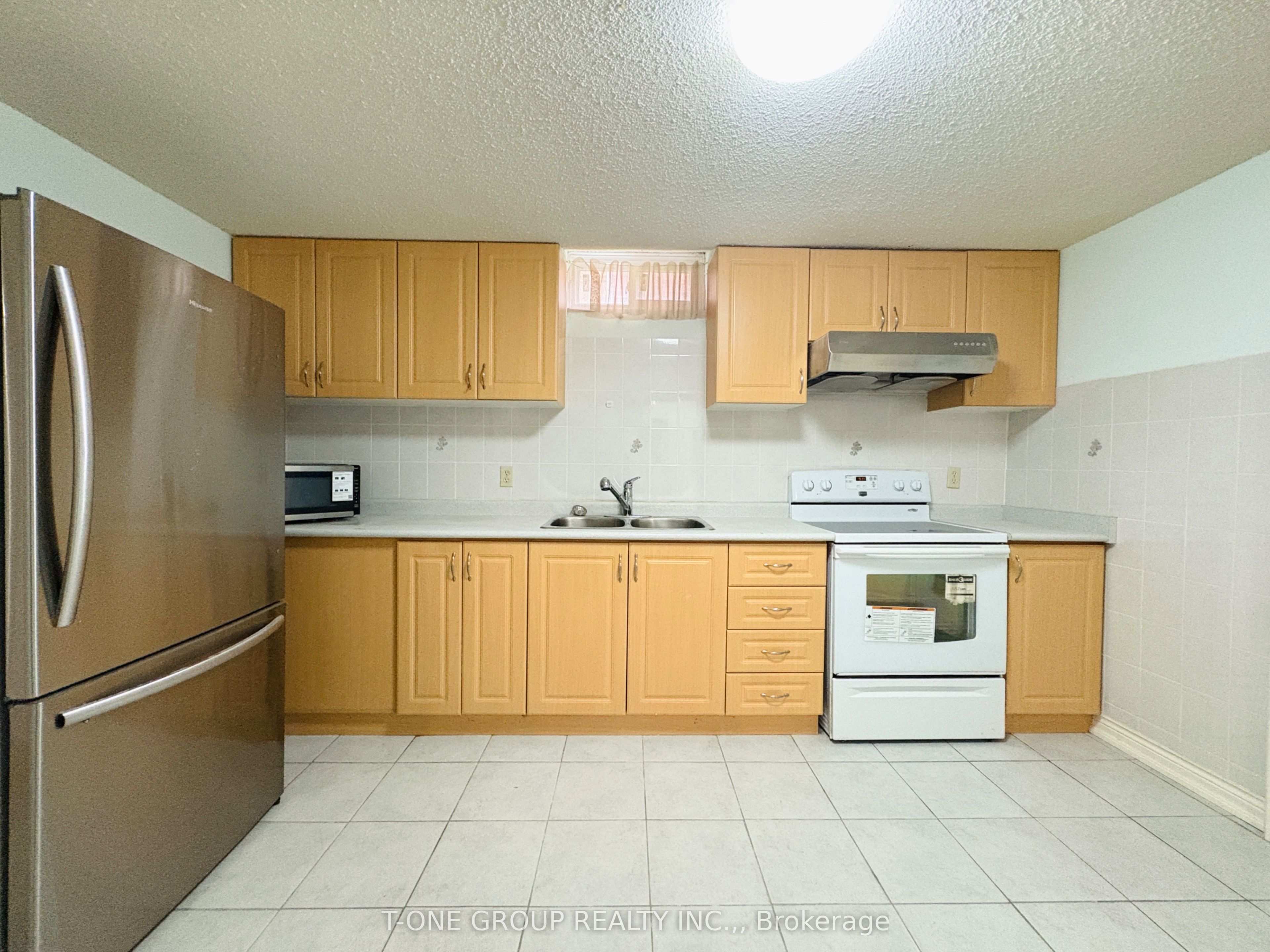 39 Loweswater Avenue Bsmt w/ Sep Ent, Markham, ON L3R 7W8 photo 4