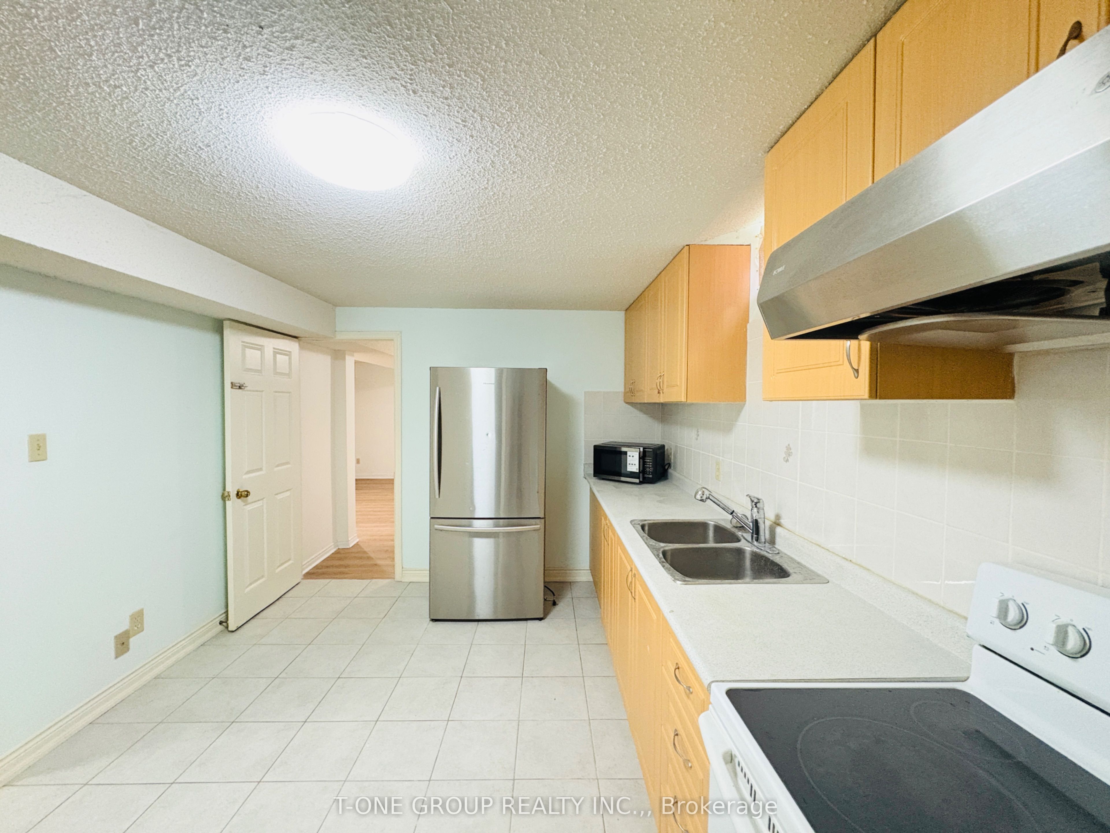 39 Loweswater Avenue Bsmt w/ Sep Ent, Markham, ON L3R 7W8 photo 5
