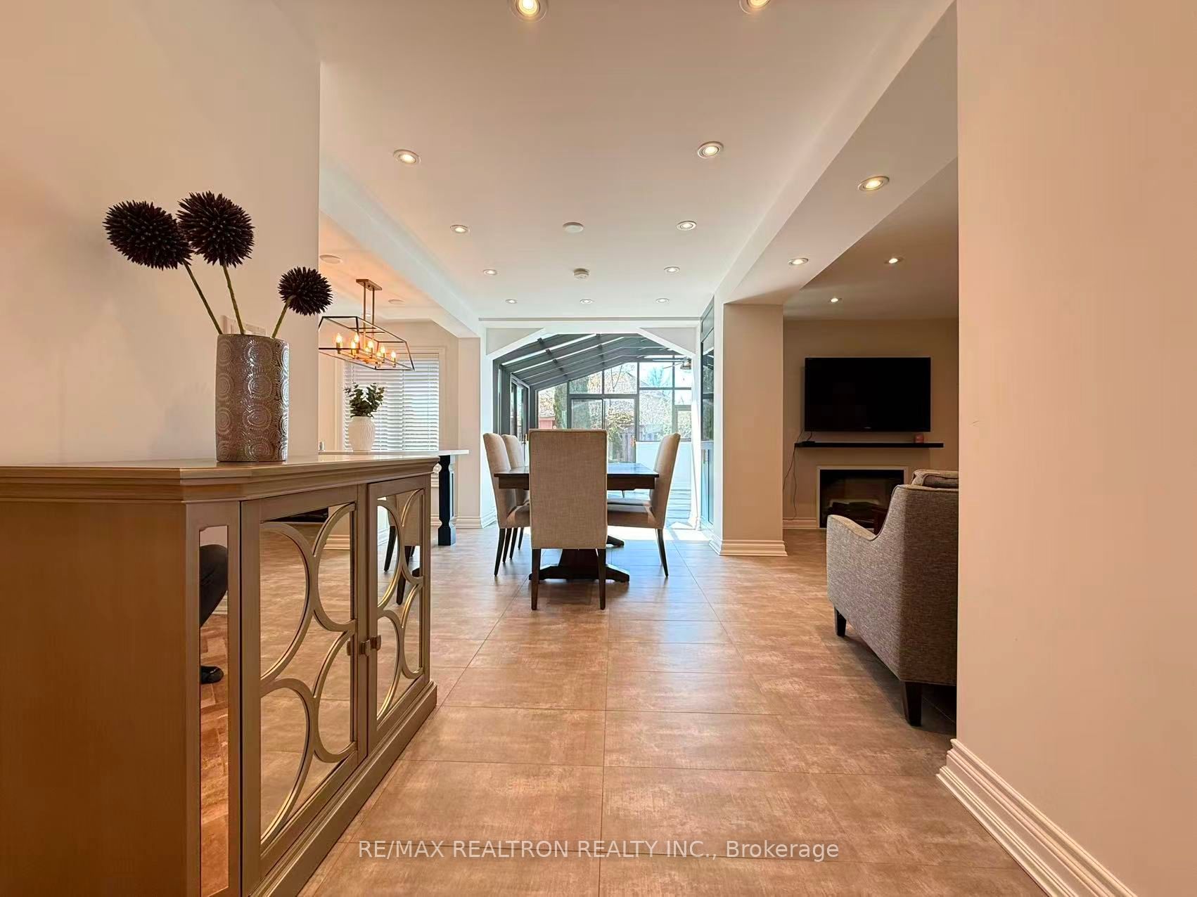 213 Roseheath Drive, Vaughan, ON L6A 2A3 photo 3