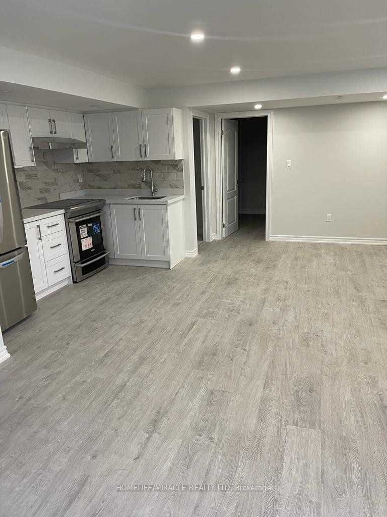 63 Deepwood (Bst) Crescent, East Gwillimbury, ON L9N 0P8 photo 3