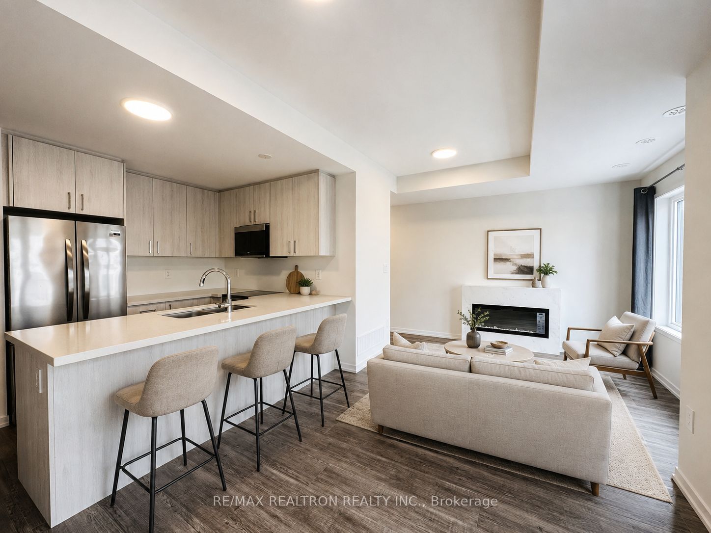 105 Matawin Lane, Richmond Hill, ON L4B 0H7 photo 3