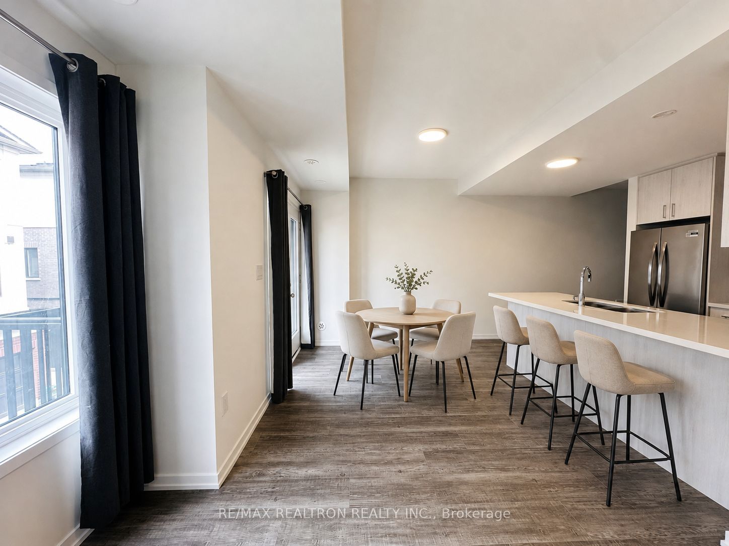 105 Matawin Lane, Richmond Hill, ON L4B 0H7 photo 5