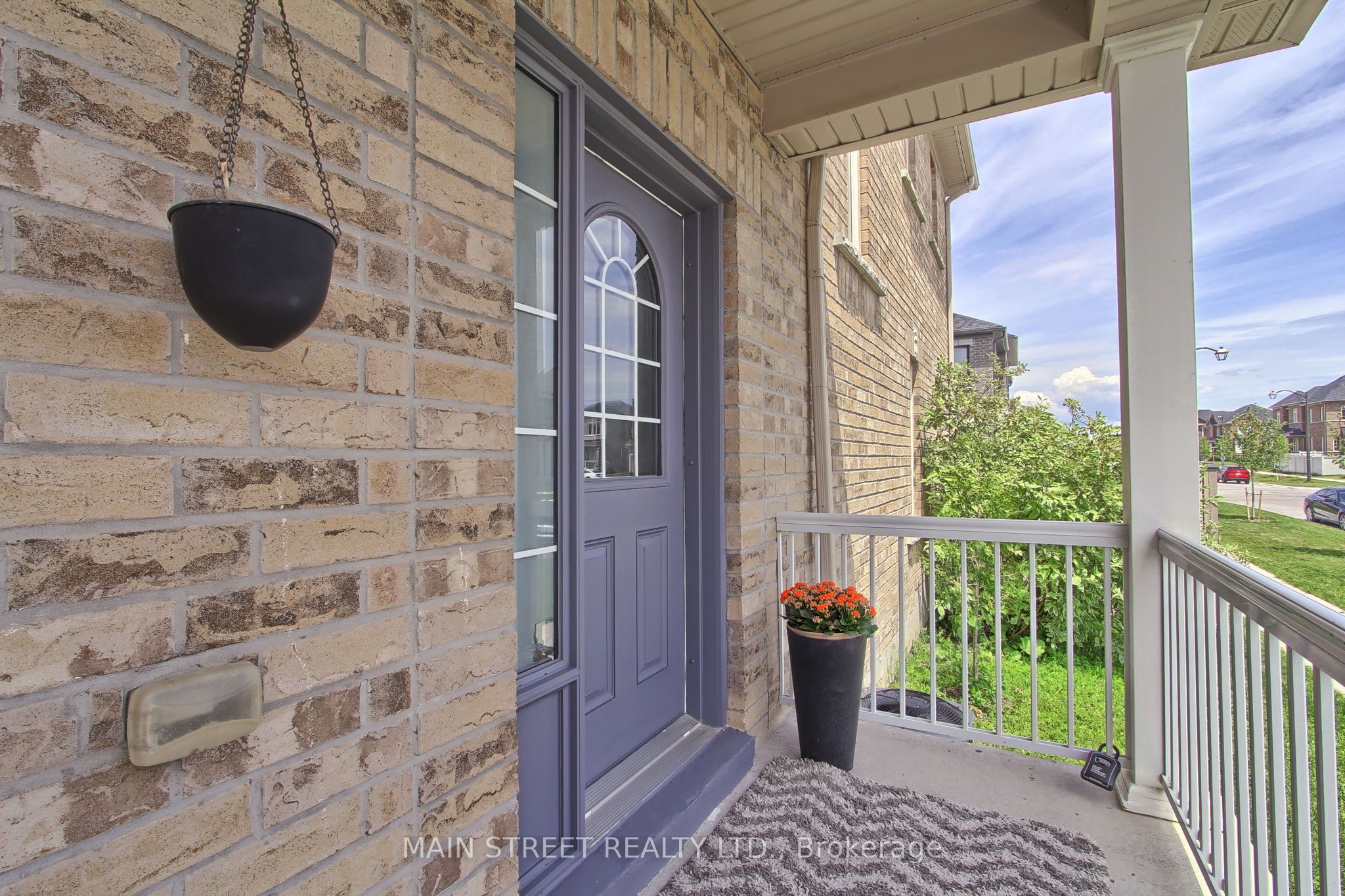 34 Grey Wing Avenue, Georgina, ON L4P 0B8 photo 5