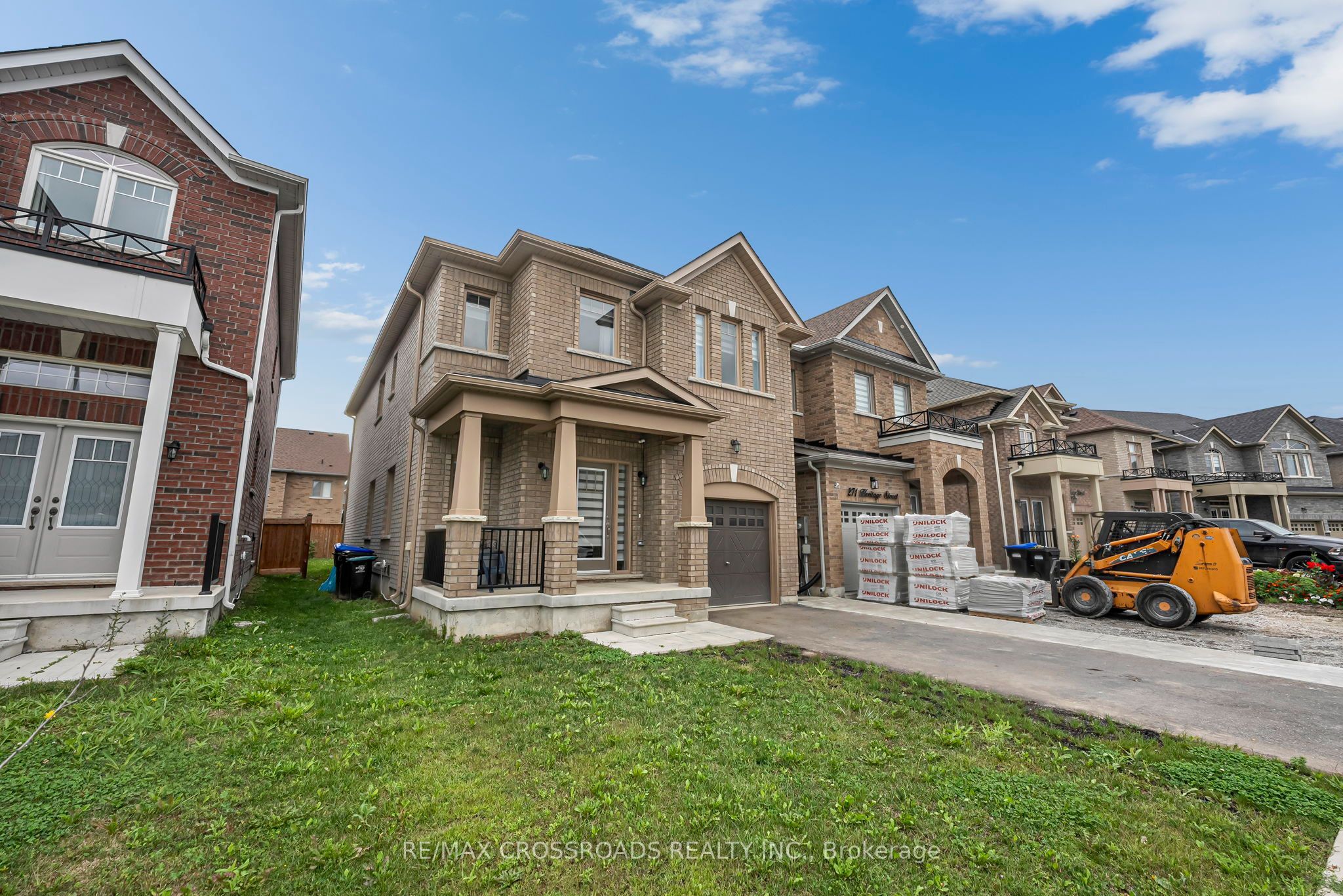 267 Heritage Street, Bradford West Gwillimbury, ON L3Z 4M7 photo 2