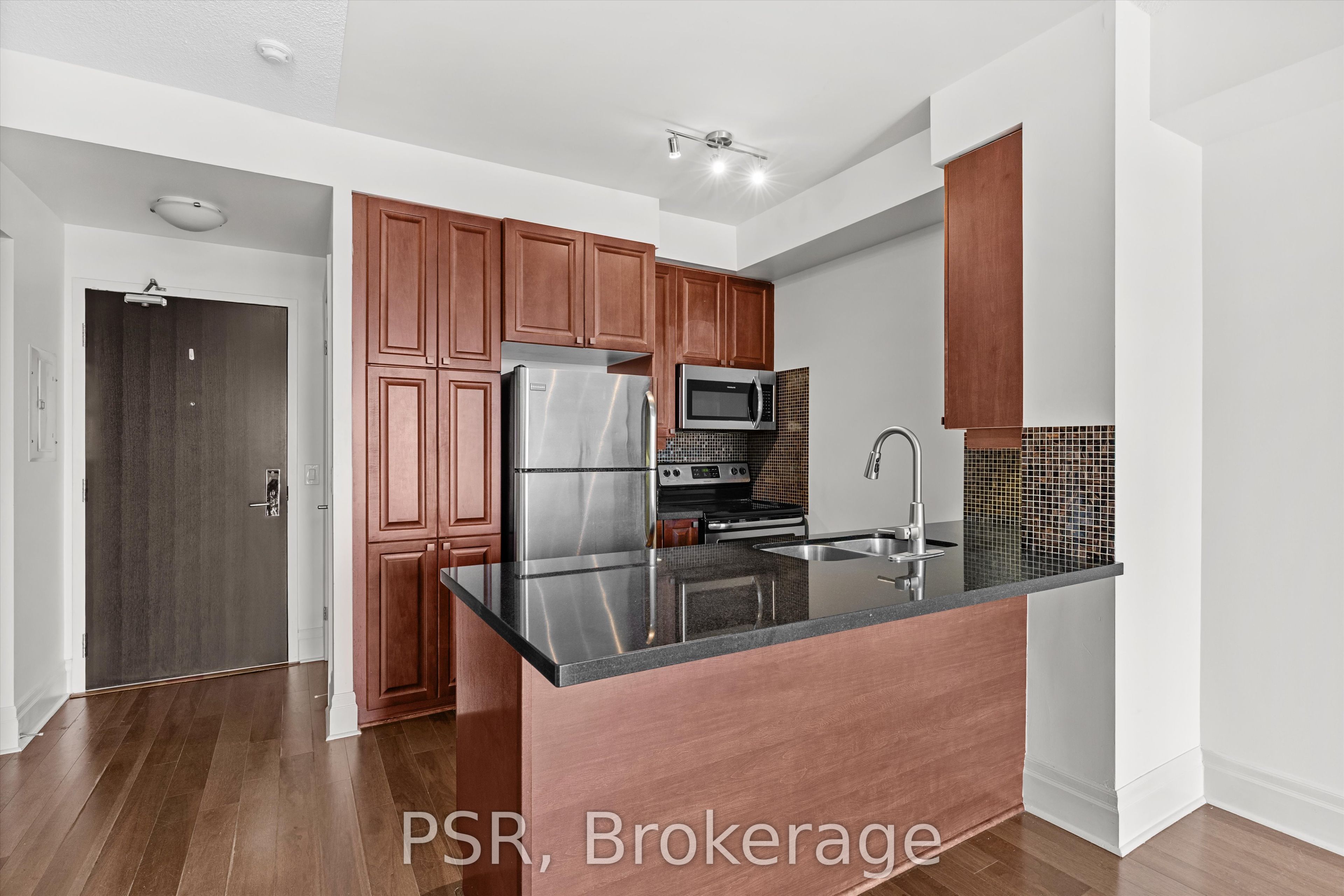 151 Upper Duke Crescent 706, Markham, ON L6G 0E1 photo 5