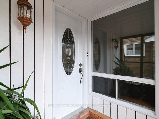 56 Riviera Drive, Vaughan, ON L4K 2J1 photo 2