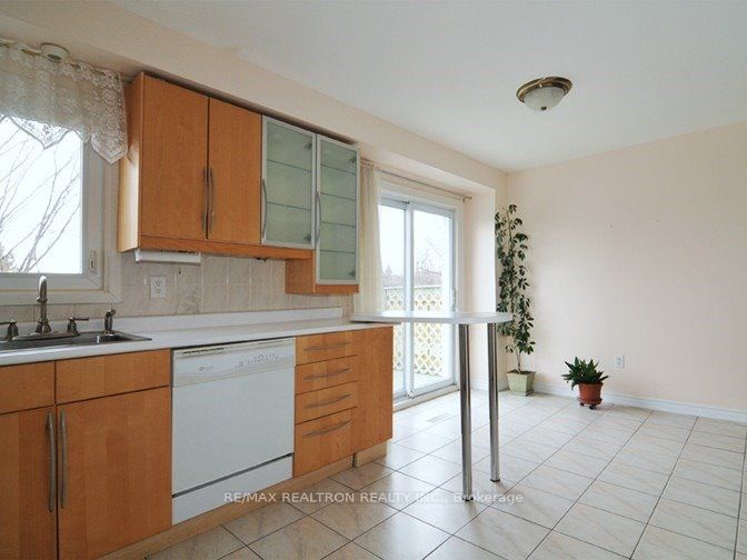 56 Riviera Drive, Vaughan, ON L4K 2J1 photo 5