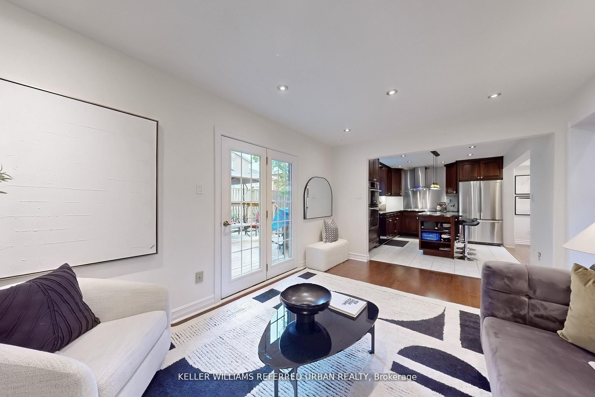 158 Walton Drive, Aurora, ON L4G 3R8 photo 5