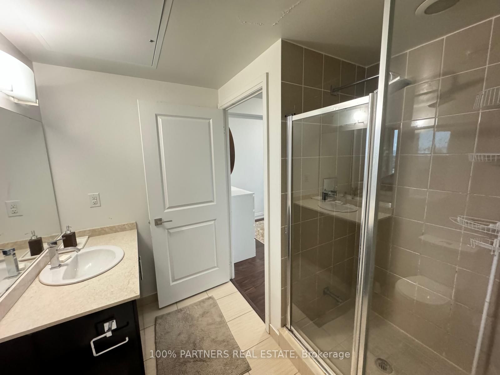 7171 Yonge Street 607, Markham, ON L3T 0C5 photo 2