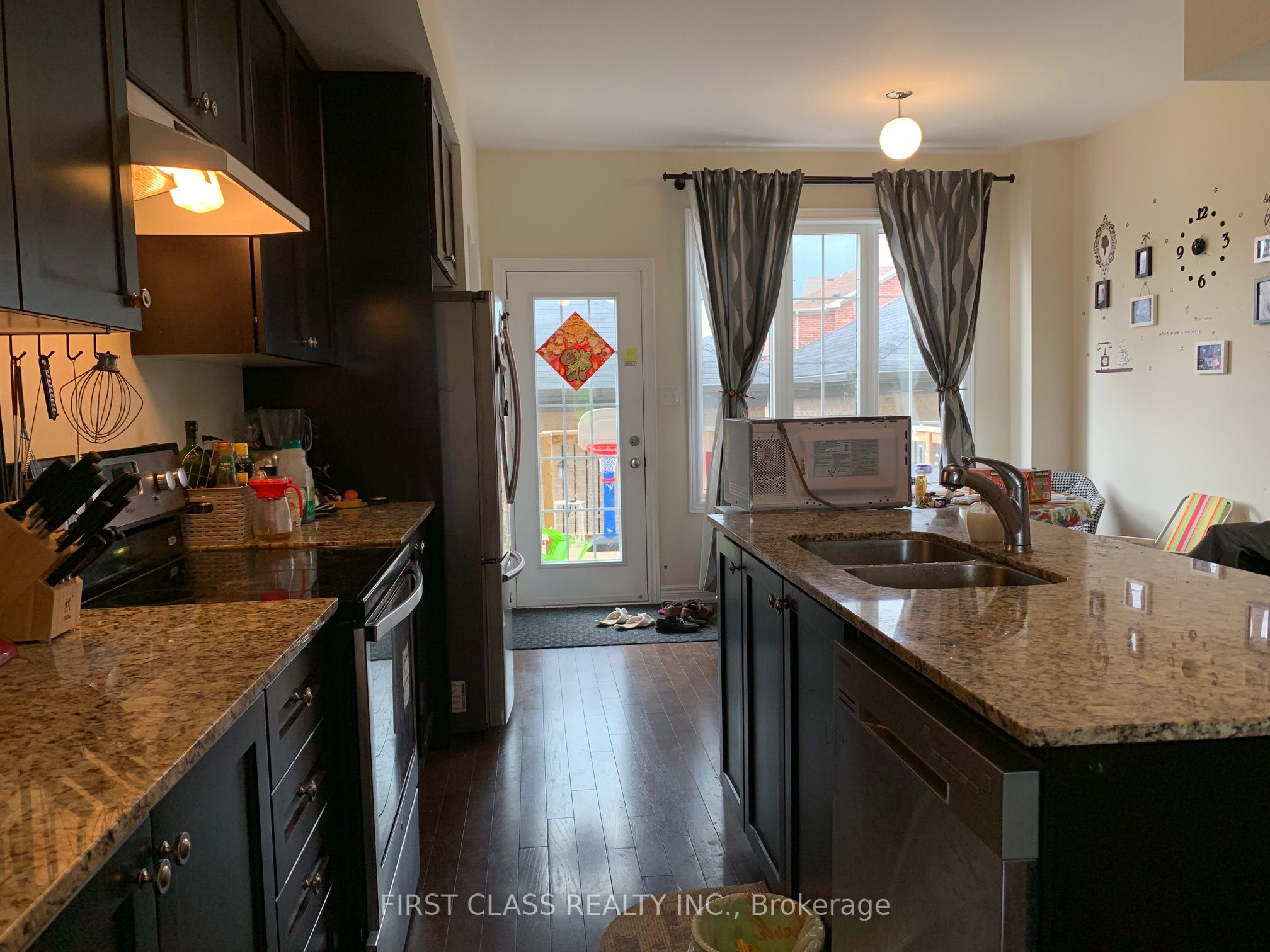 1782 Donald Cousens Parkway, Markham, ON L6B 0V5 photo 2