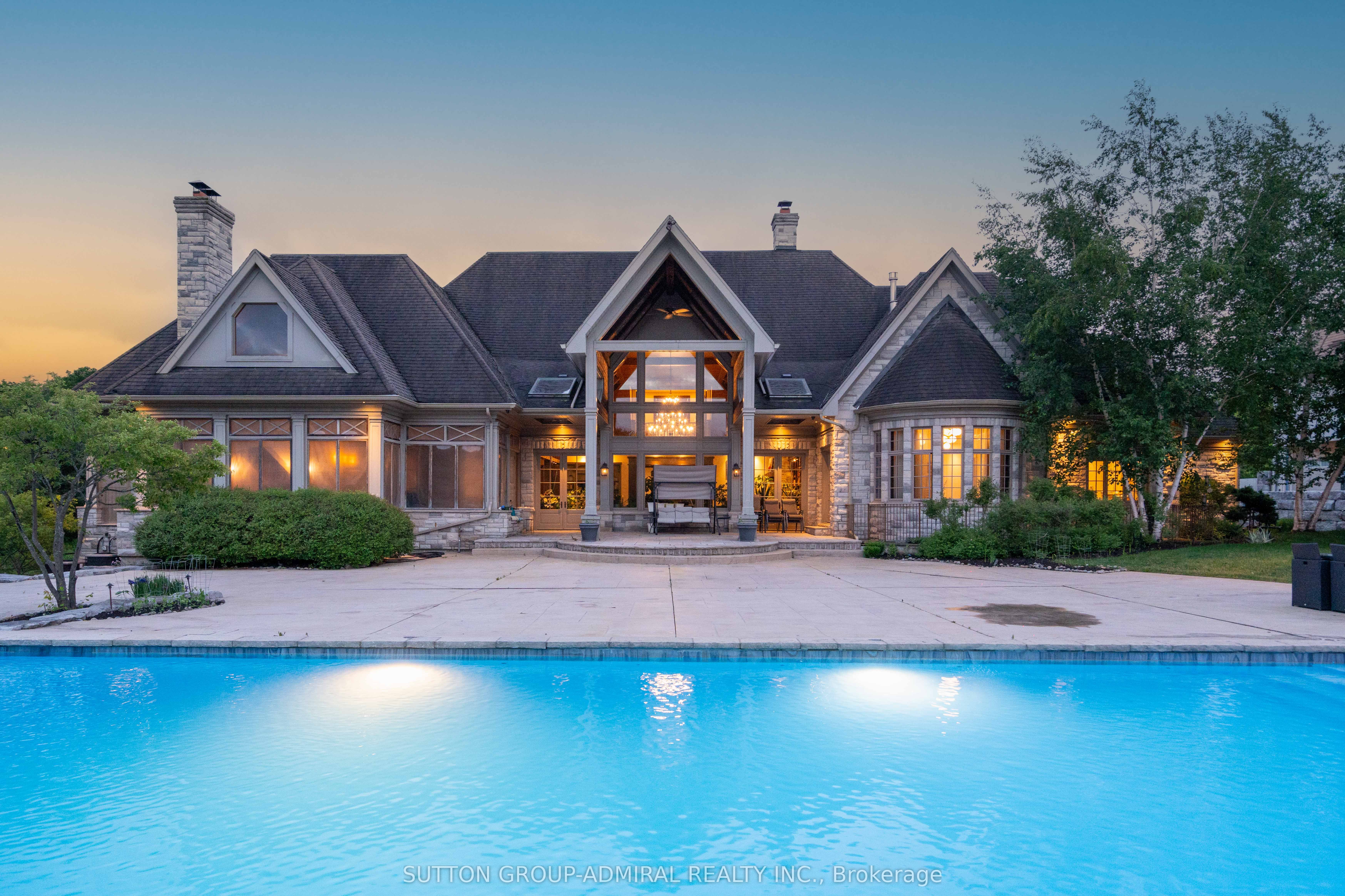 66 Scotch Valley Drive, King, ON L7B 1L9