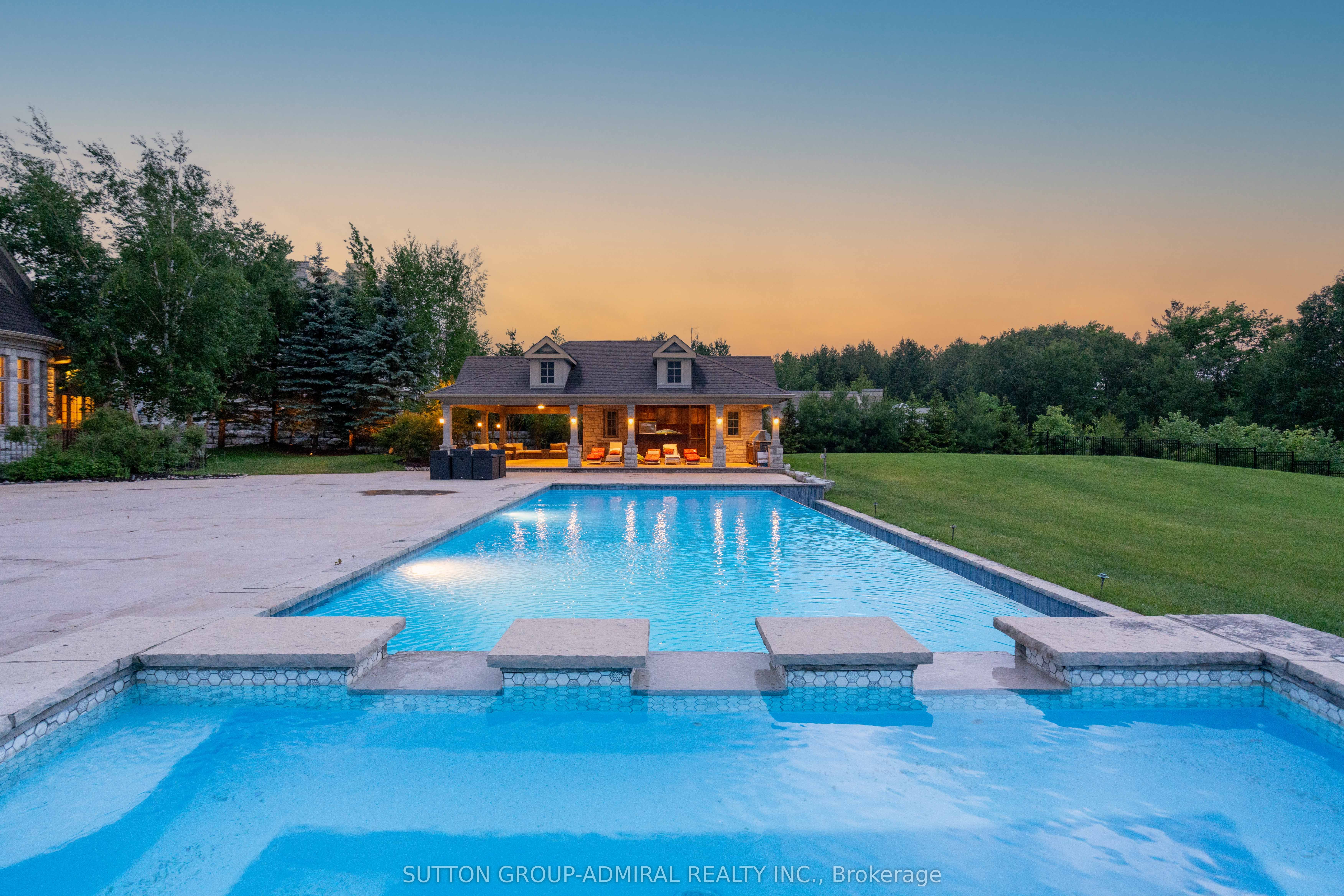 66 Scotch Valley Drive, King, ON L7B 1L9 photo 4