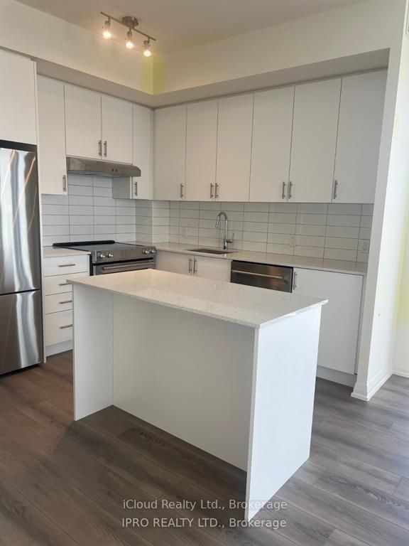 9000 Jane Street 327, Vaughan, ON L4K 2M9 photo 5
