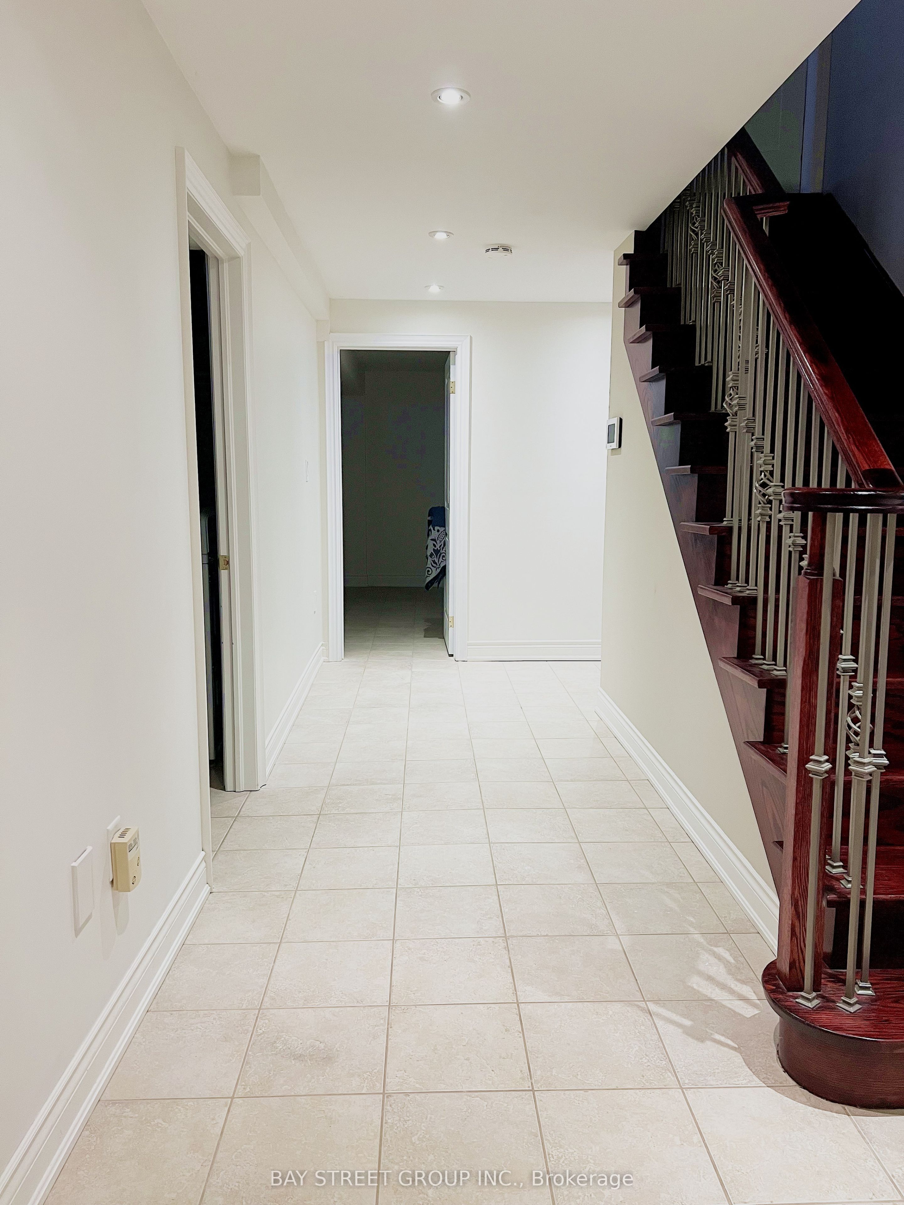 Bsmt 96 Preston Hill Crescent, Vaughan, ON L4K 5L5 photo 4