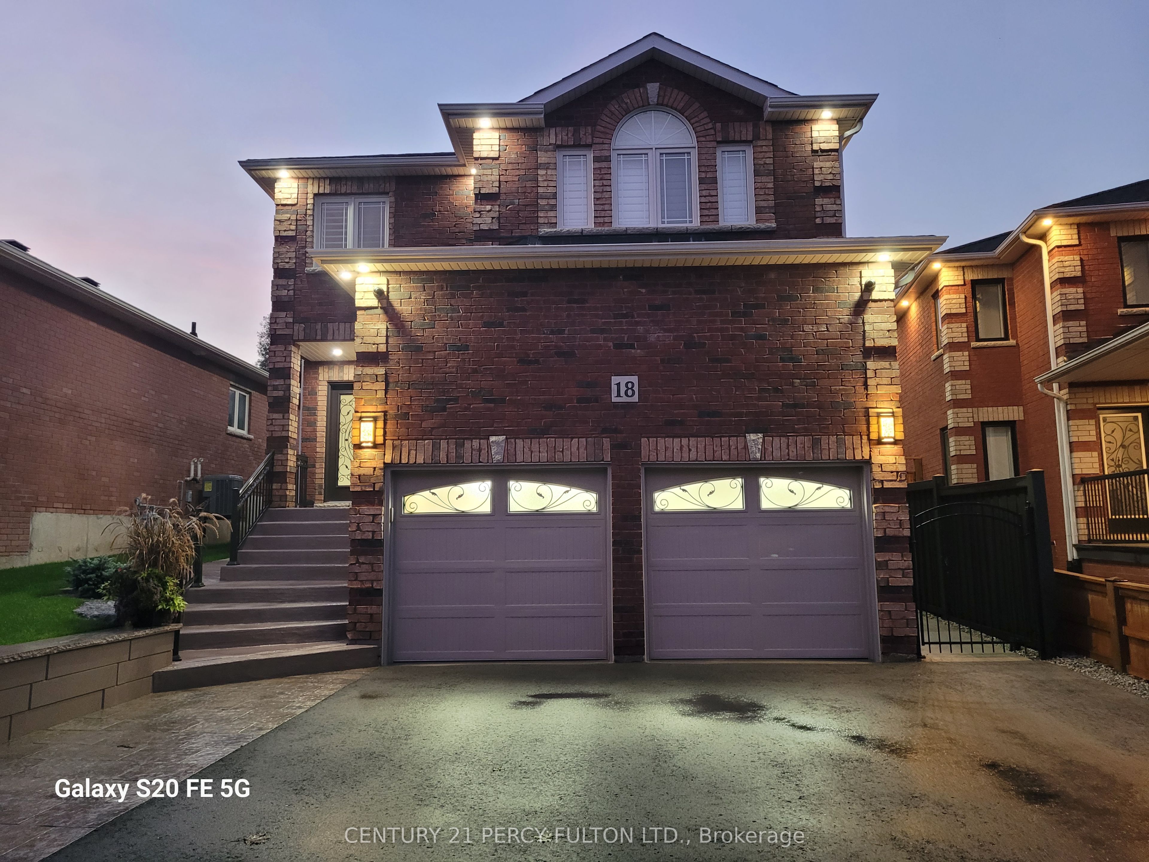 18 Wyman Crescent, Bradford West Gwillimbury, ON L3Z 3J5