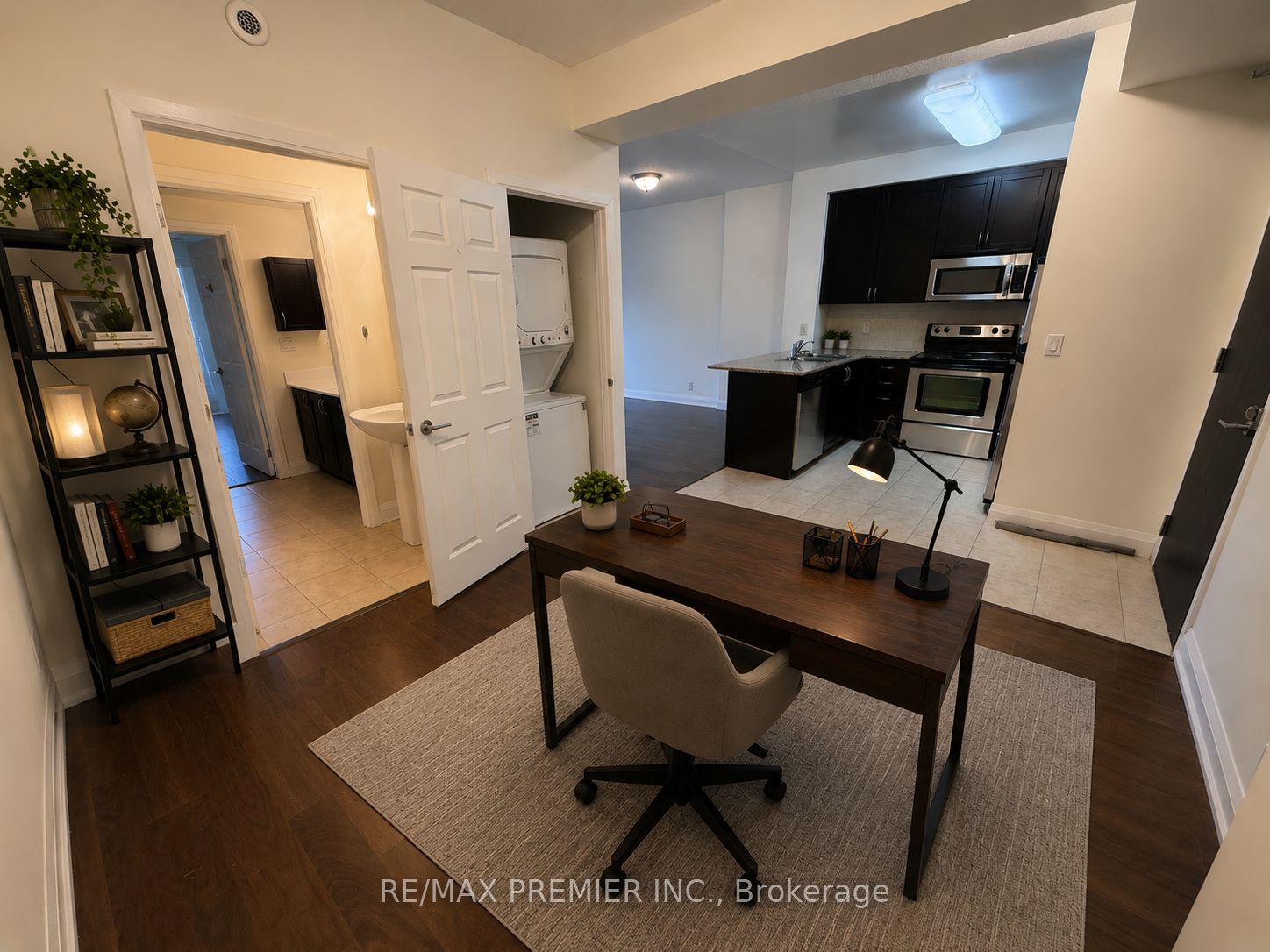 83 Woodbridge Avenue 406, Vaughan, ON L4L 0C8 photo 3