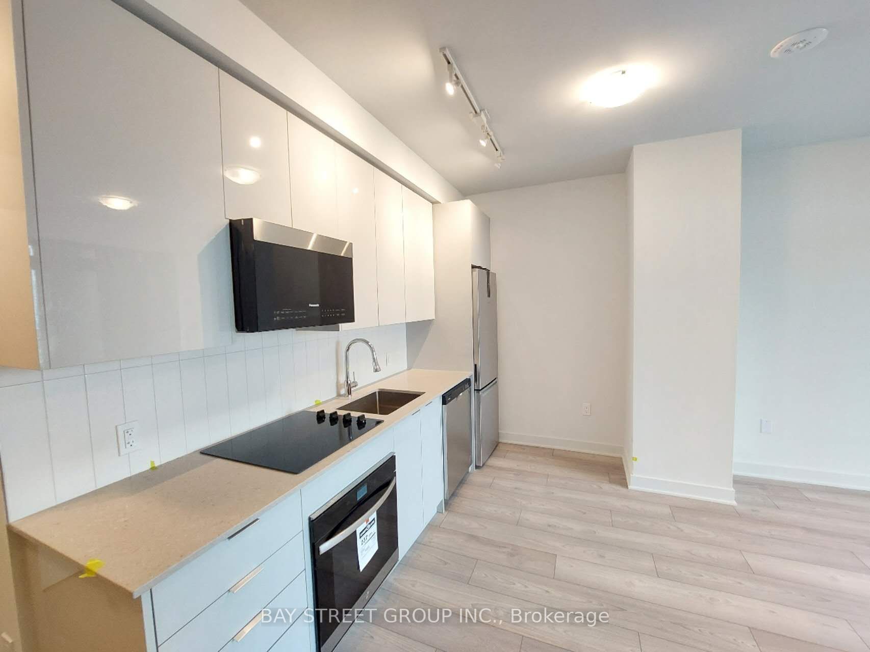 2920 Hwy 7 612, Vaughan, ON L4K 0P4 photo 3