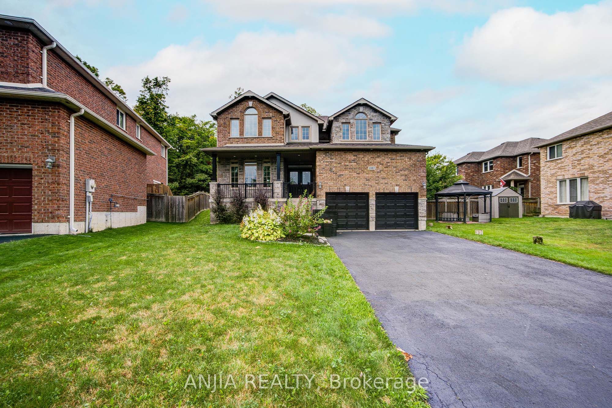 1087 Nantyr Drive, Innisfil, ON L9S 0A7 photo 2
