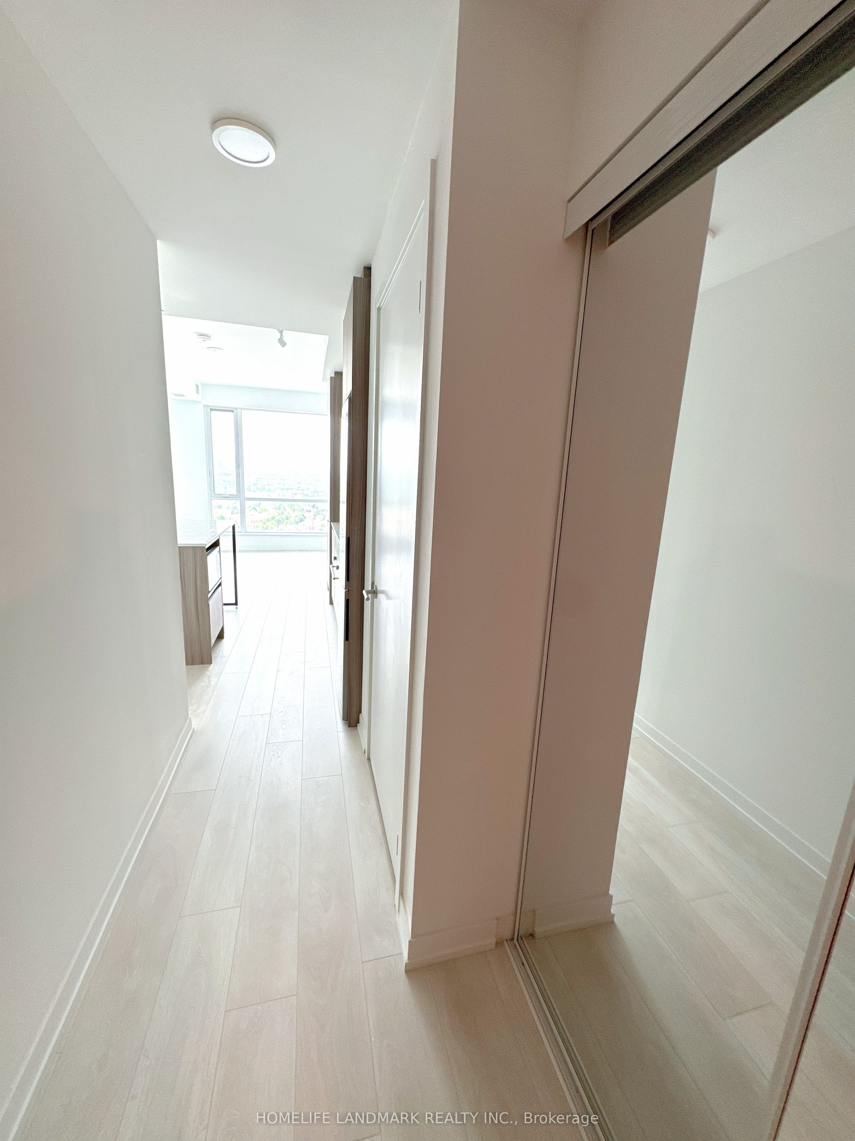 7950 Bathurst Street 2312, Vaughan, ON L4J 0B8 photo 2