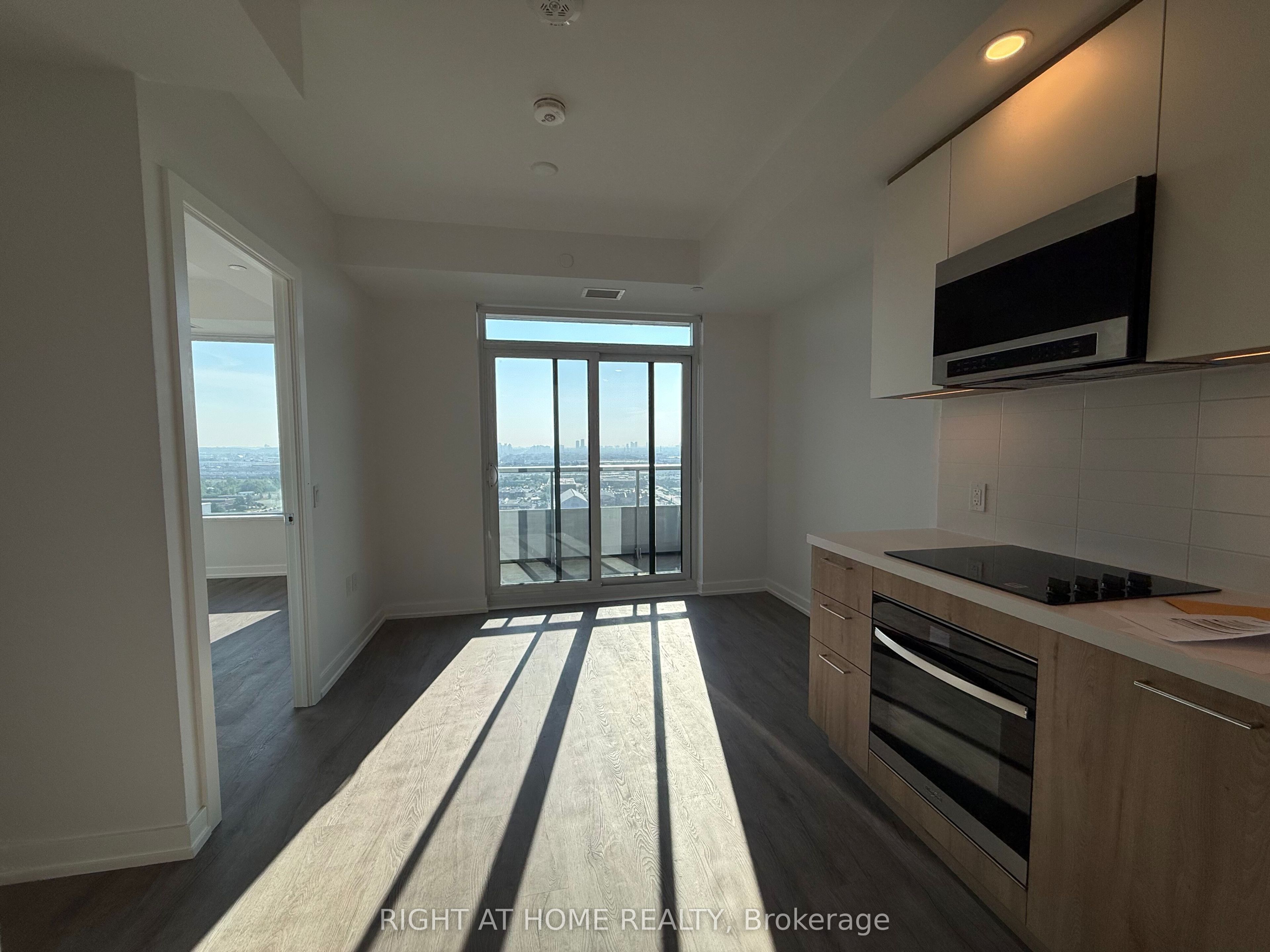 21 Meadowdale Road 1609, Vaughan, ON L4K 0H6 photo 2