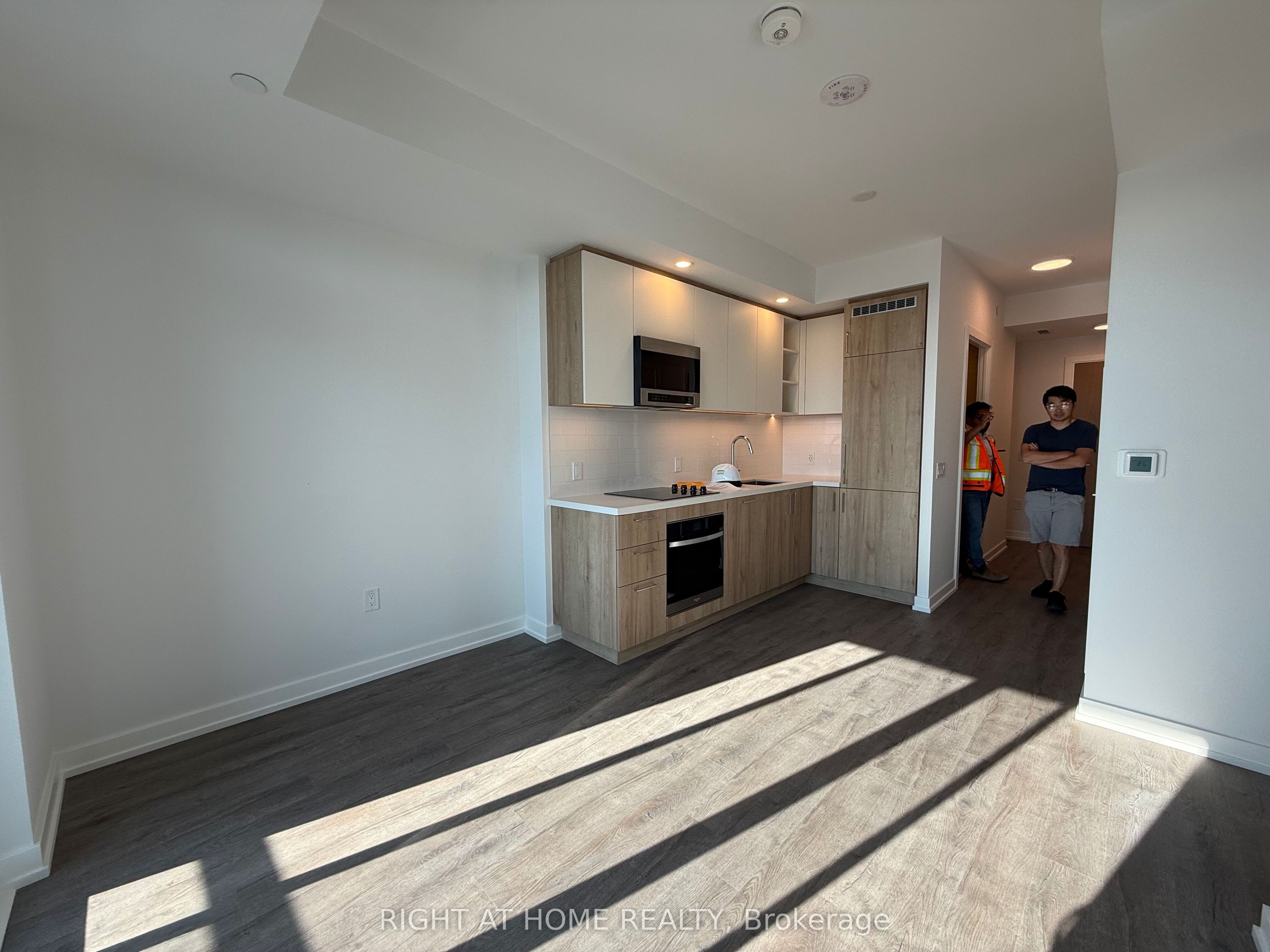 21 Meadowdale Road 1609, Vaughan, ON L4K 0H6 photo 3