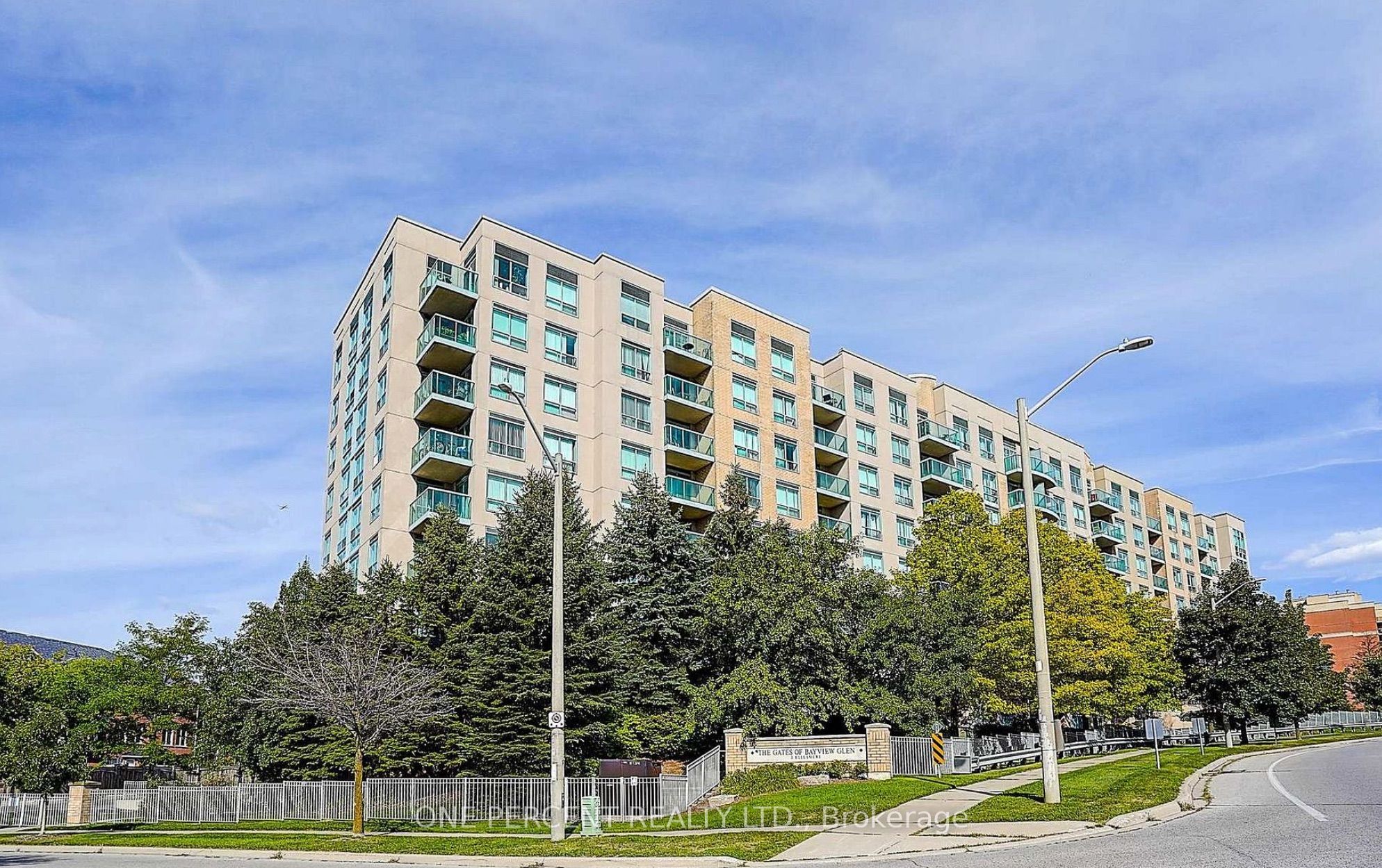 3 Ellesmere Street 607, Richmond Hill, ON L4B 4N2