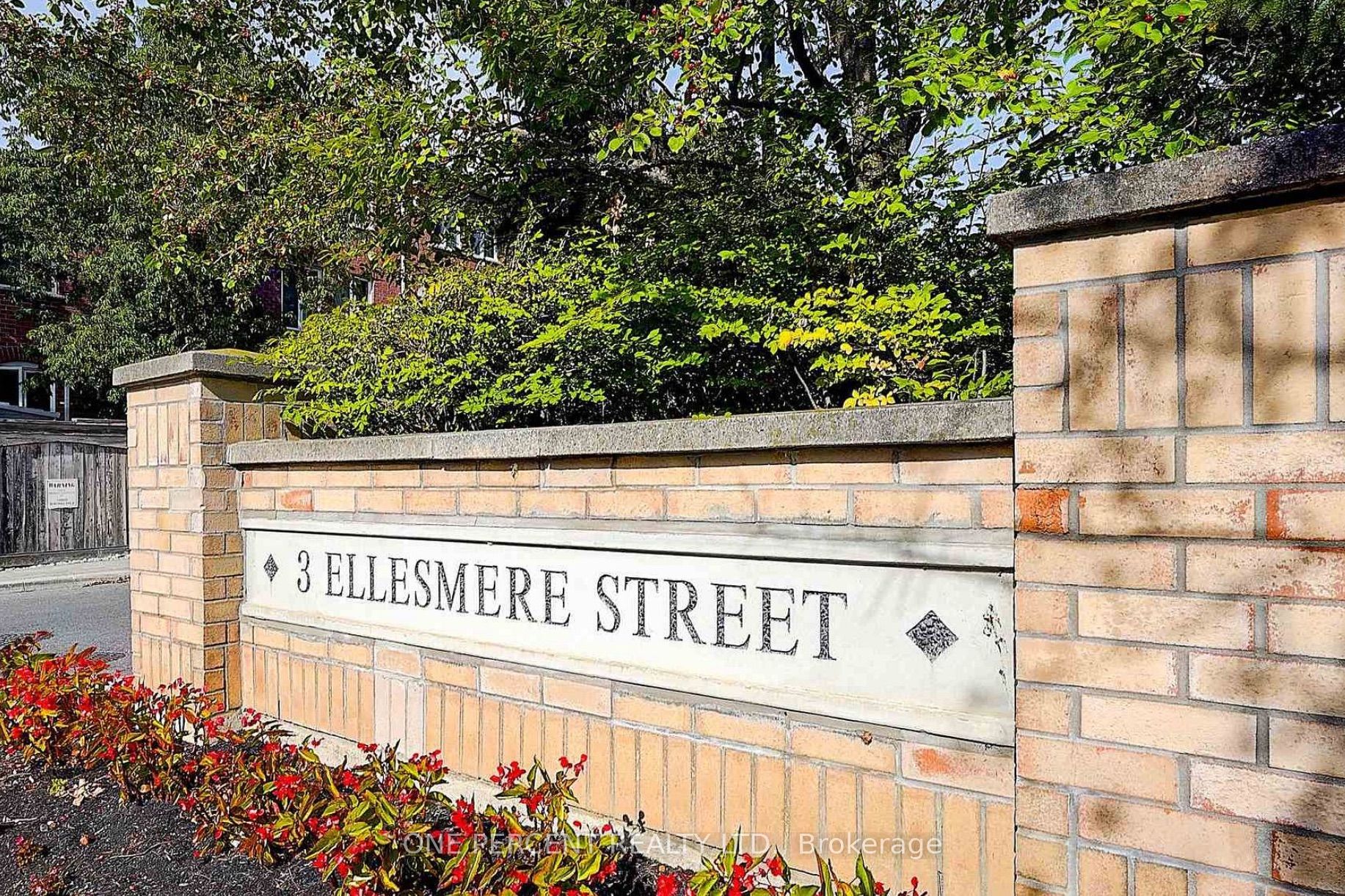 3 Ellesmere Street 607, Richmond Hill, ON L4B 4N2 photo 2