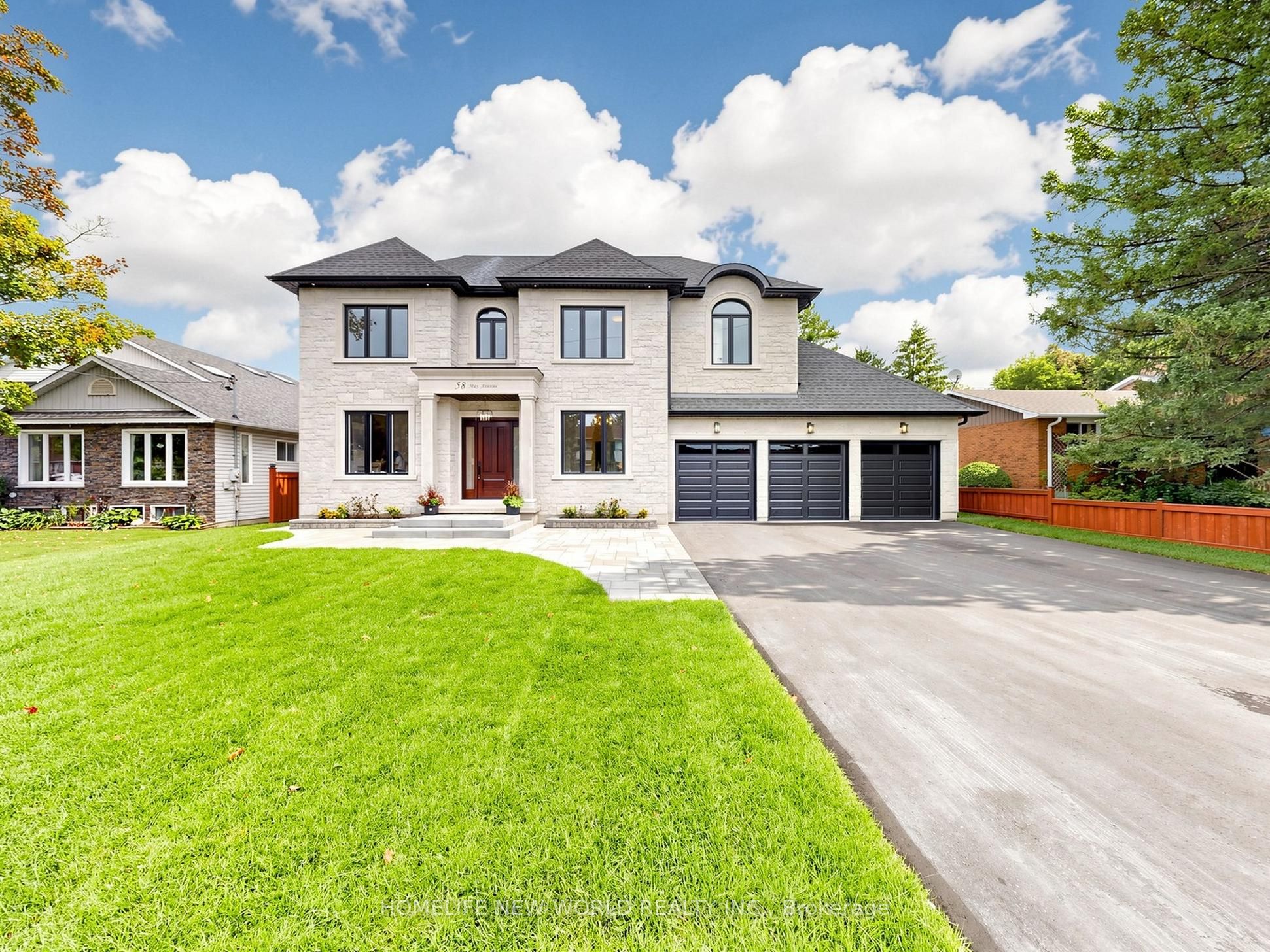 58 May Avenue, East Gwillimbury, ON L0G 1V0