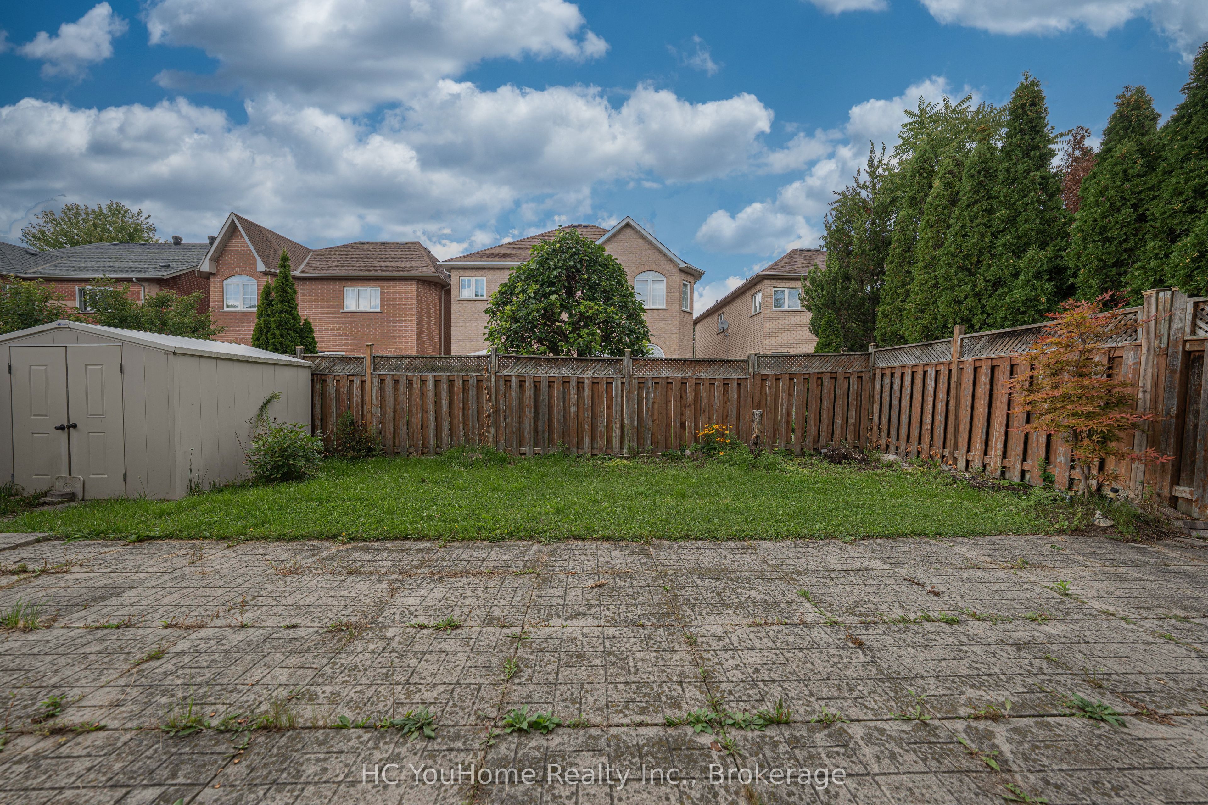 8 BRIAR PATH Lane, Markham, ON L6C 2C1 photo 2