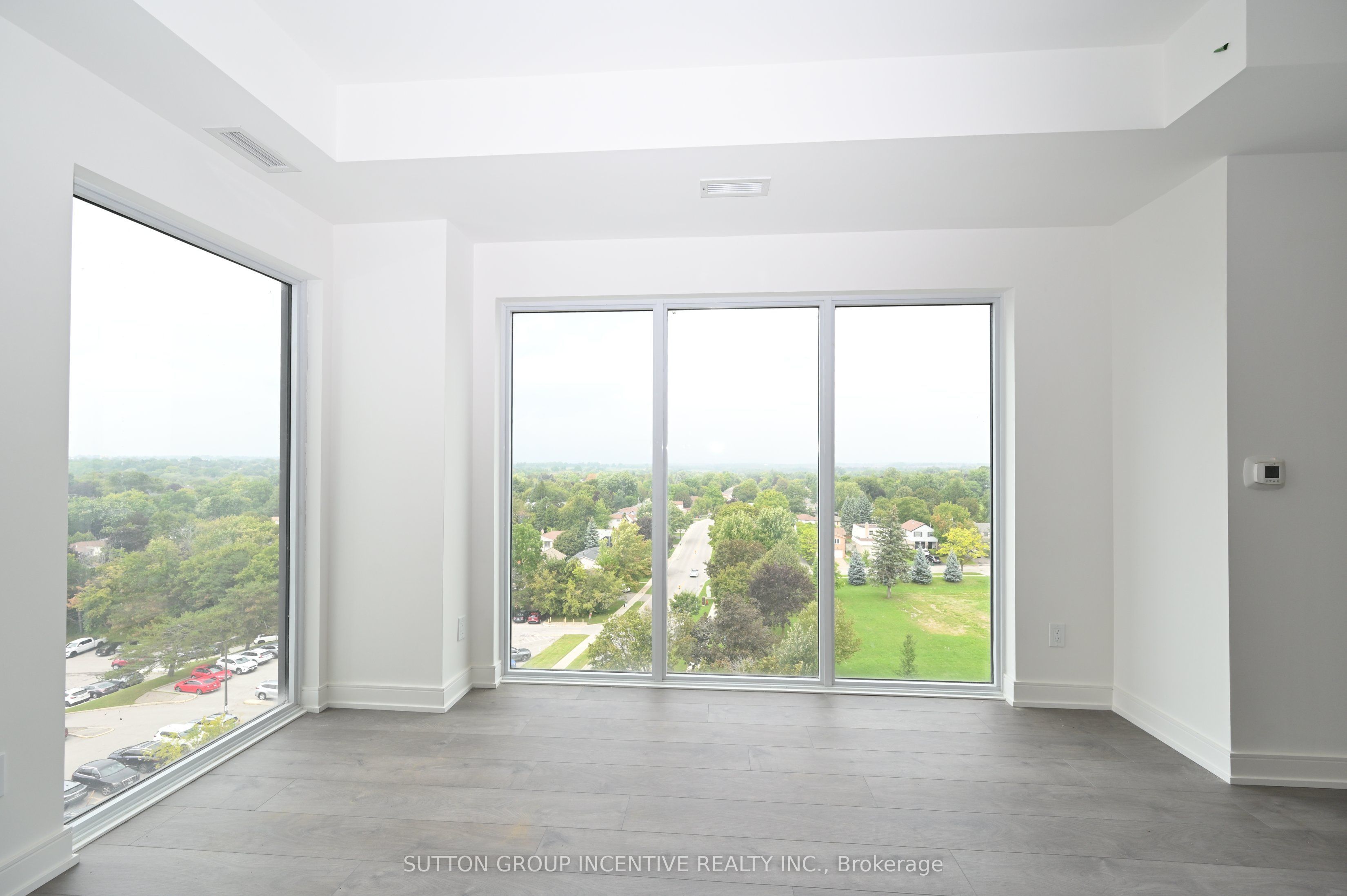 705 Davis Drive A803, Newmarket, ON L3Y 0J1 photo 4