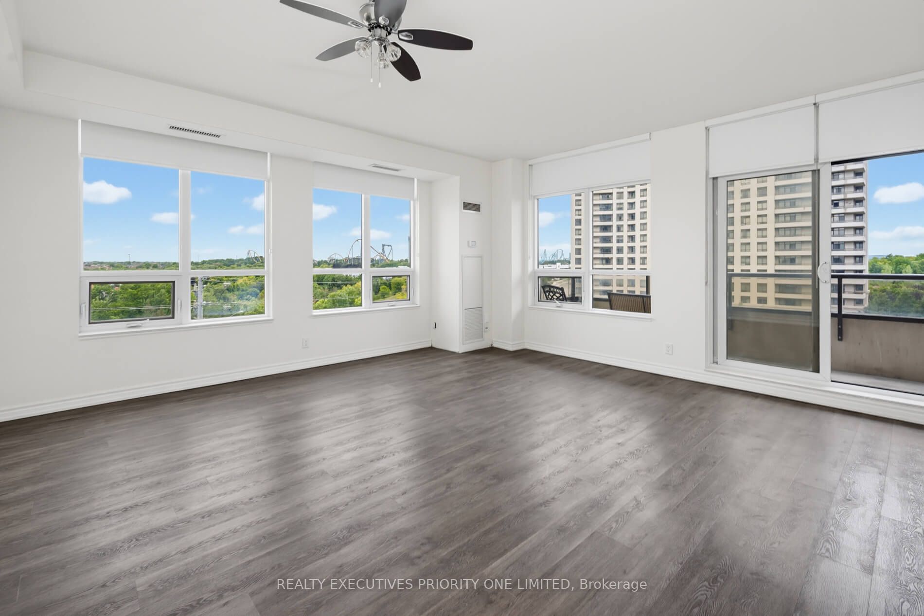 9225 Jane Street 605, Vaughan, ON L6A 0J7 photo 5