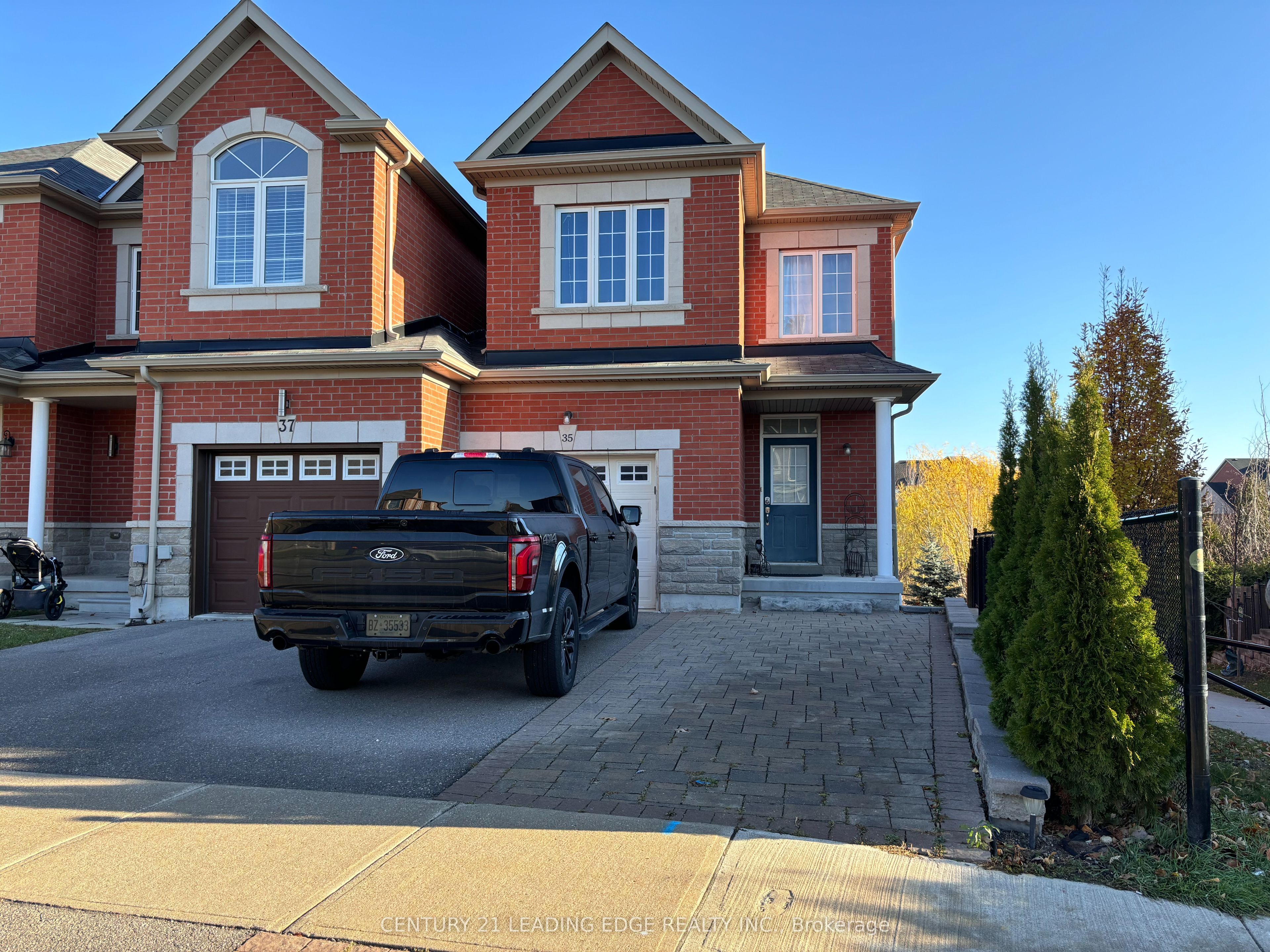 35 Napanee Street Bsmt, Richmond Hill, ON L4E 0X3 photo 2