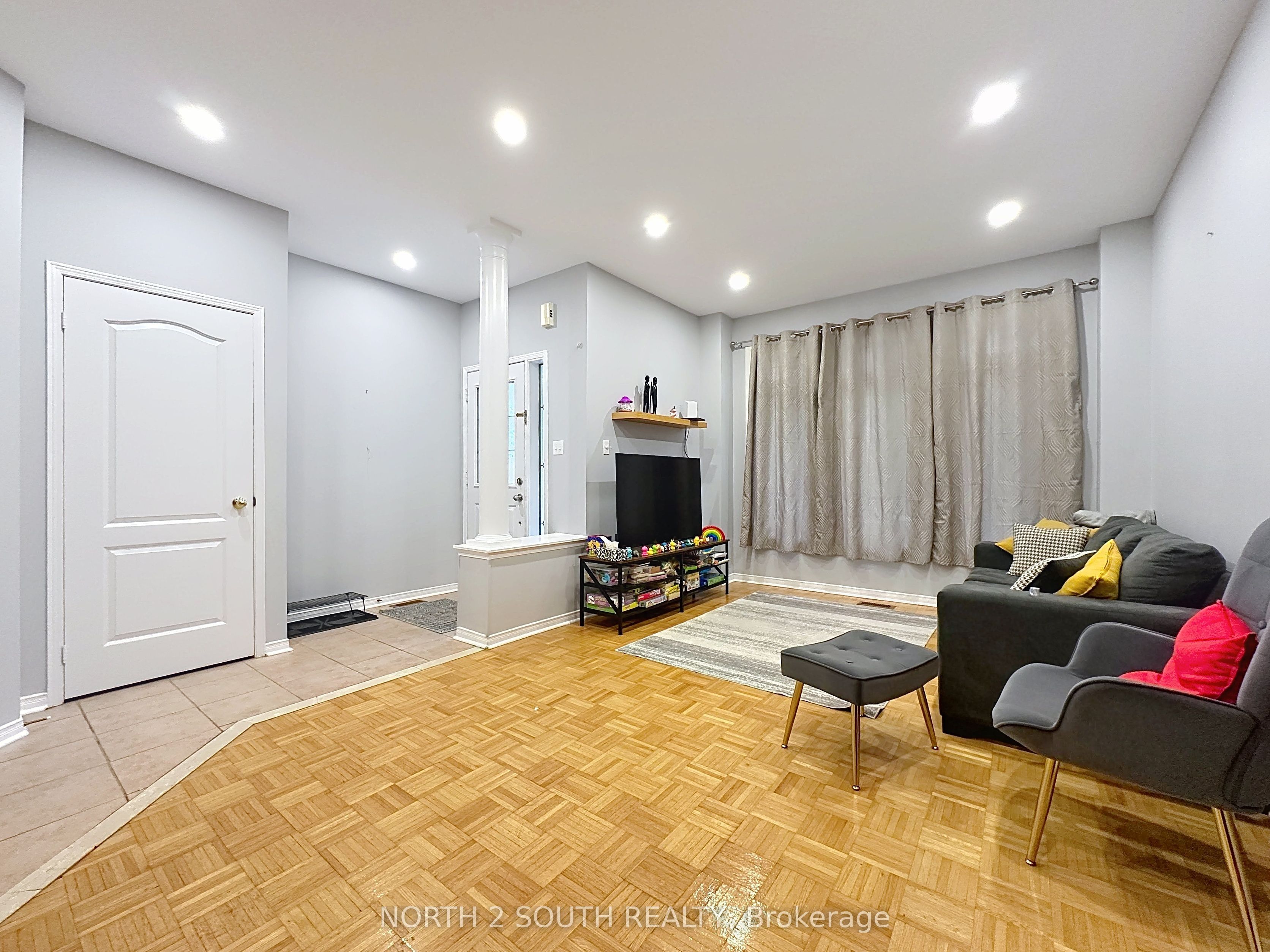 5 Bellagio Crescent, Vaughan, ON L4K 5J9 photo 3