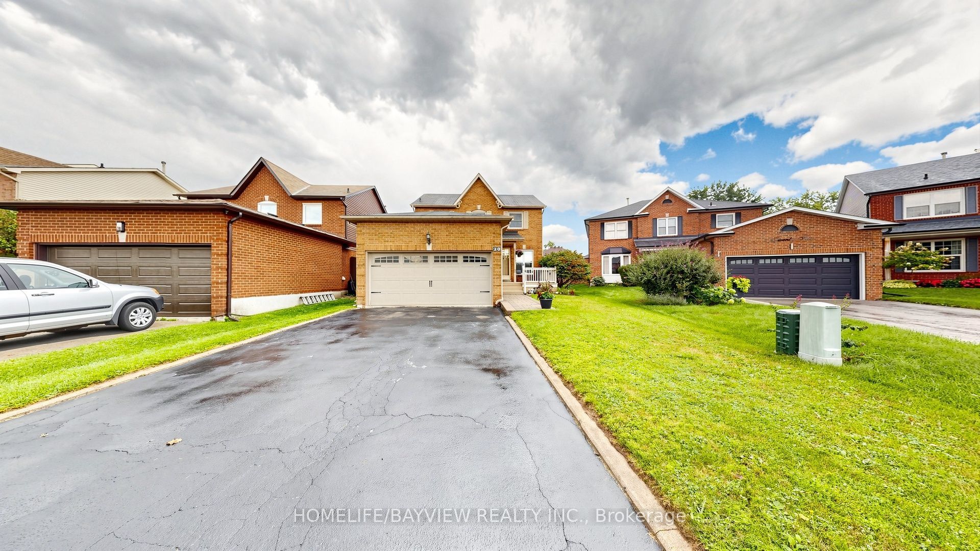 20 Doon Crescent, Georgina, ON L4P 3P8 photo 2