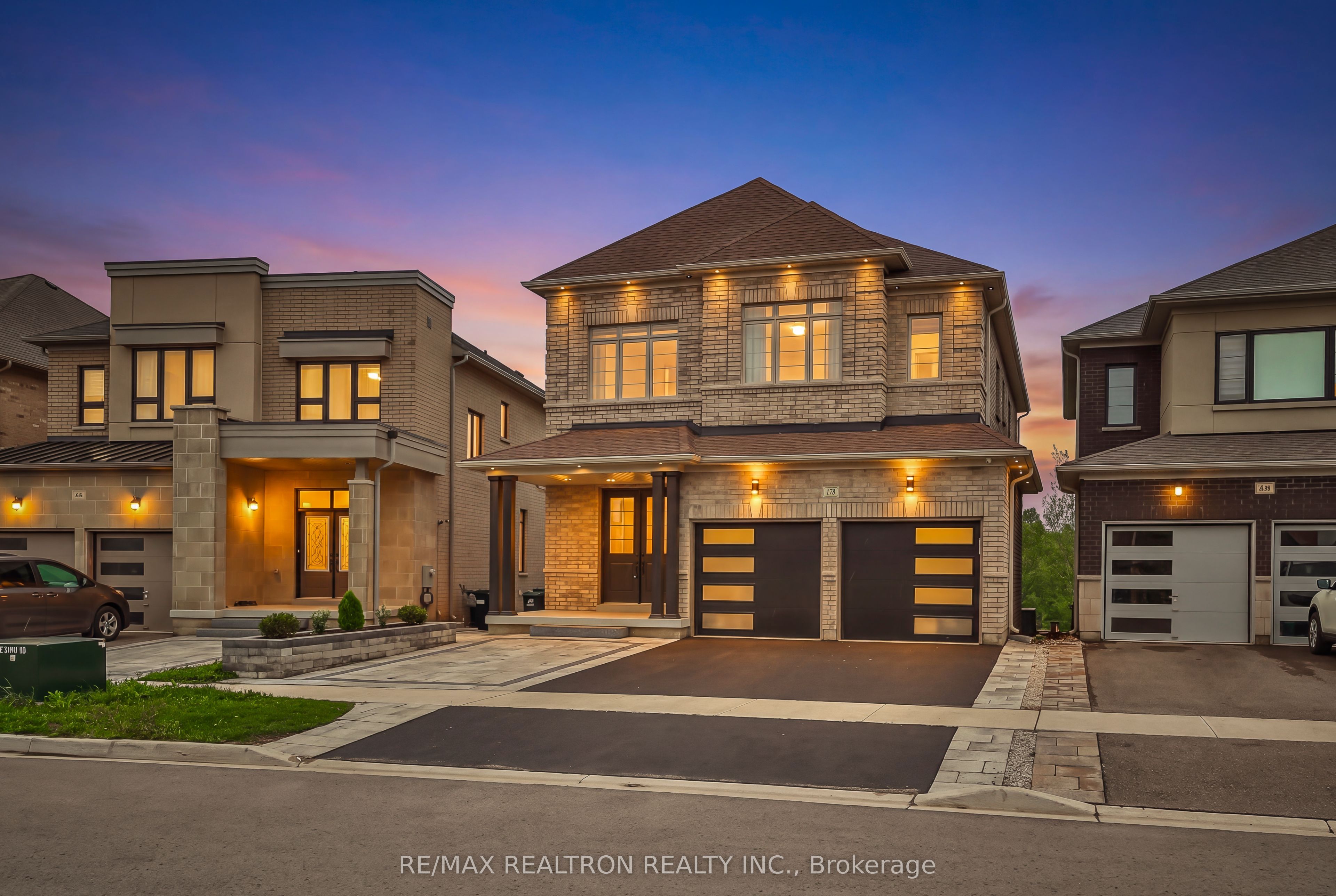 178 Ferragine Crescent, Bradford West Gwillimbury, ON L3Z 4K1