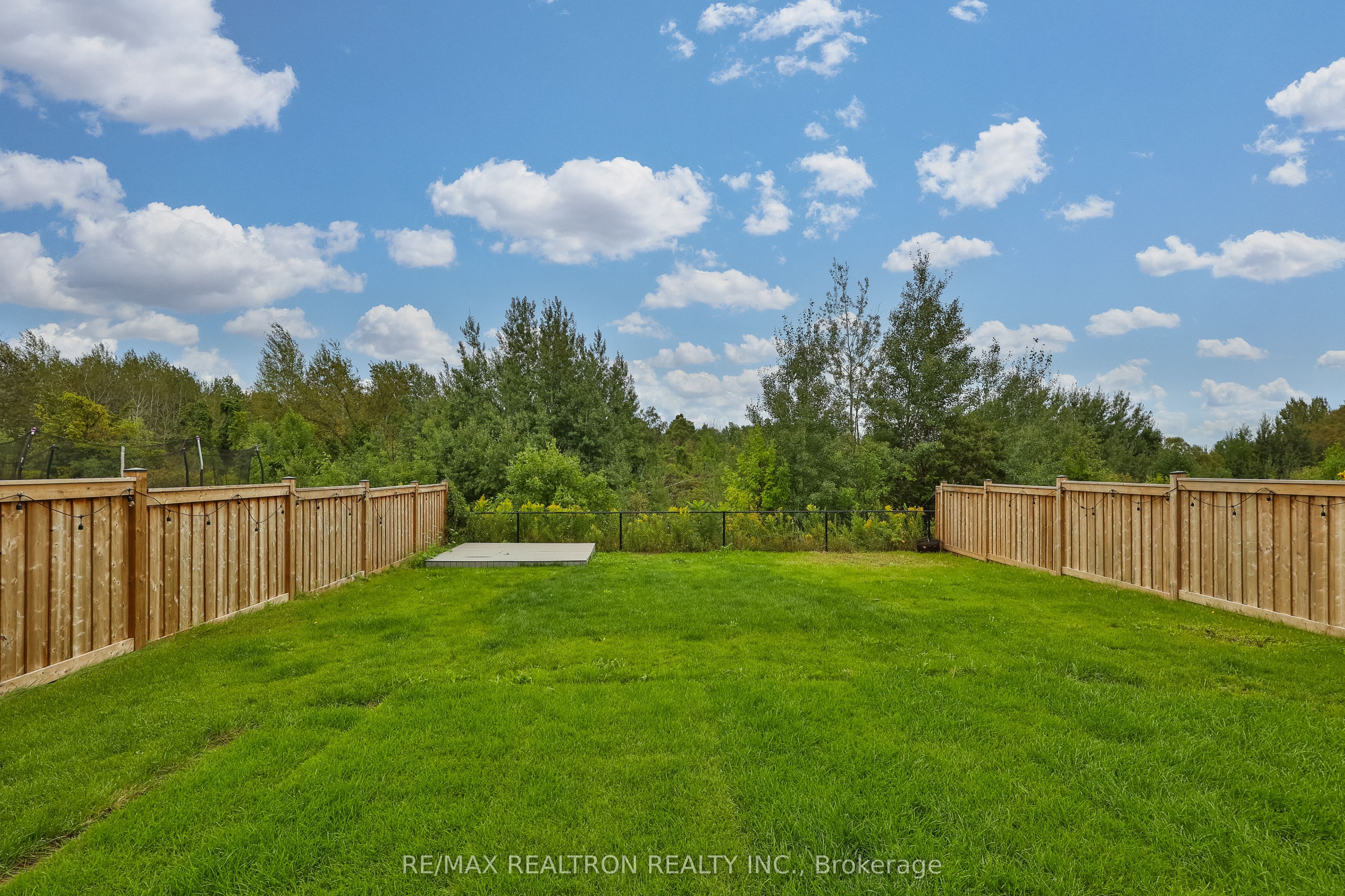 178 Ferragine Crescent, Bradford West Gwillimbury, ON L3Z 4K1 photo 3