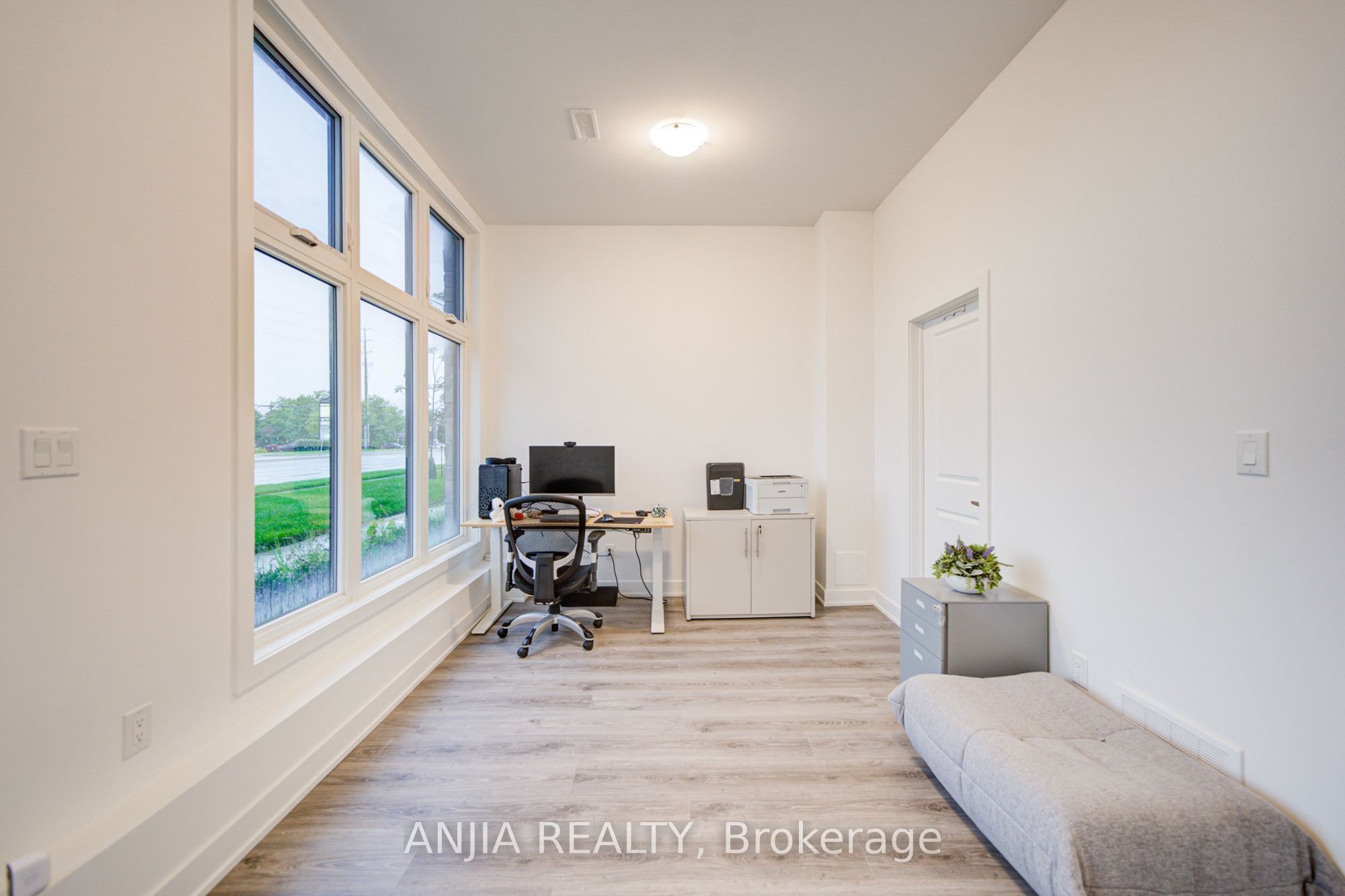 5448 Main Street, Whitchurch-Stouffville, ON L4A 4W8 photo 4