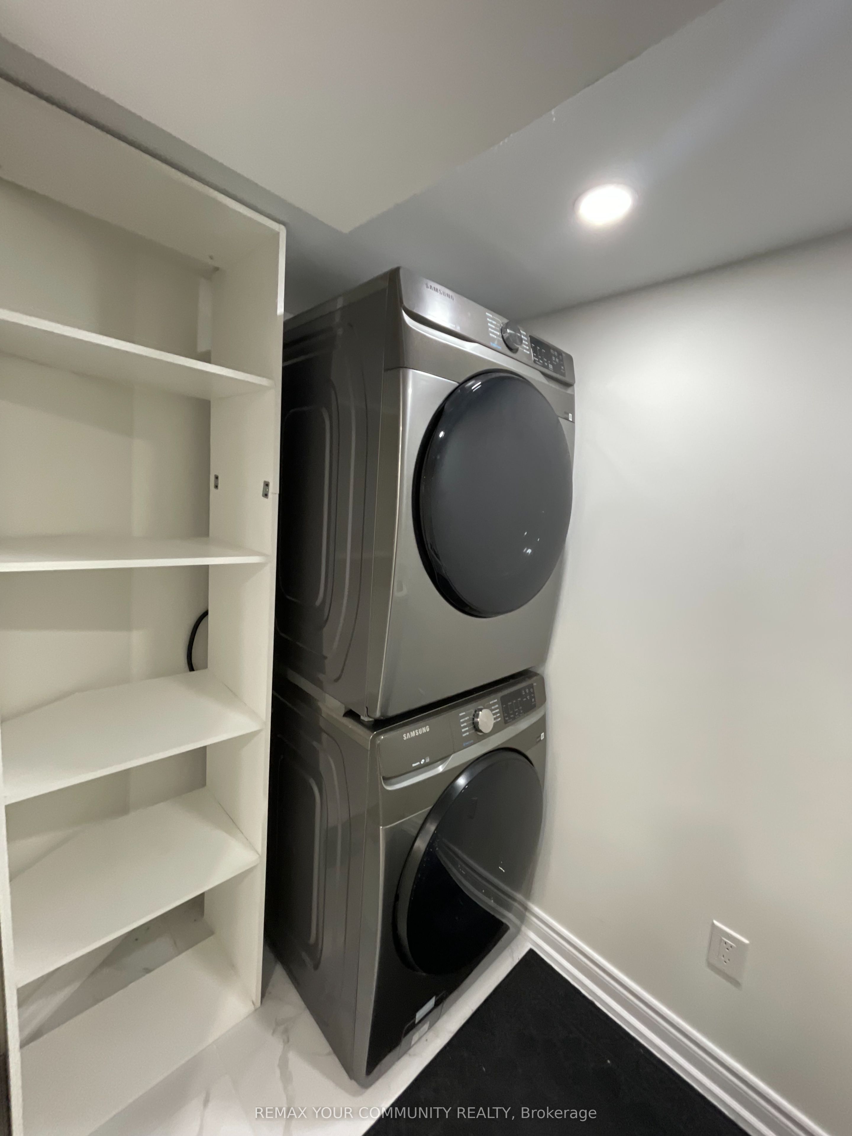 193 Kale Crescent Basment, Vaughan, ON L6A 3R2 photo 4